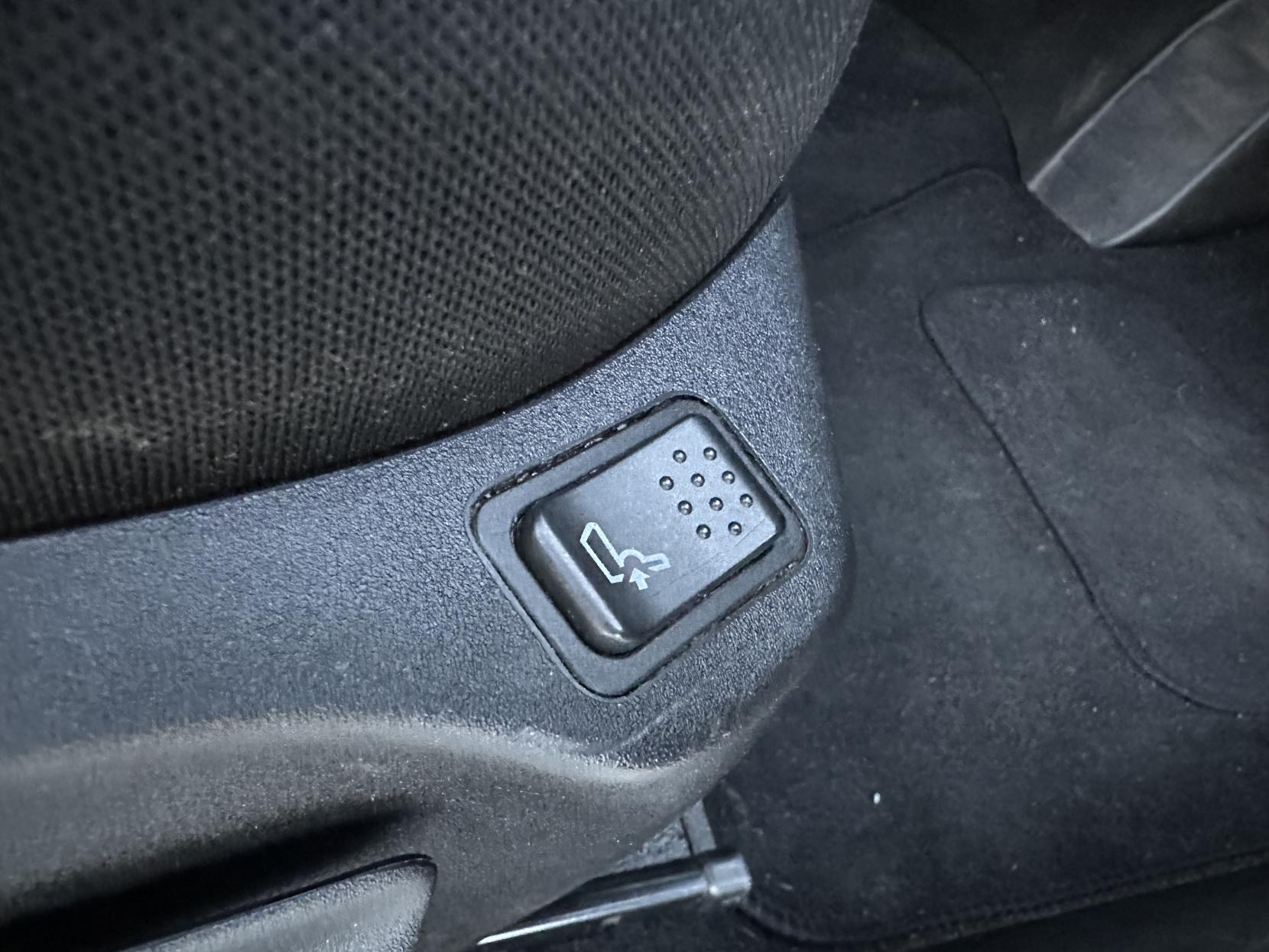 Jeep Renegade 1.4T MultiAirII Longitude SUV 5dr Petrol DDCT Euro 6 (s/s) (140 ps)