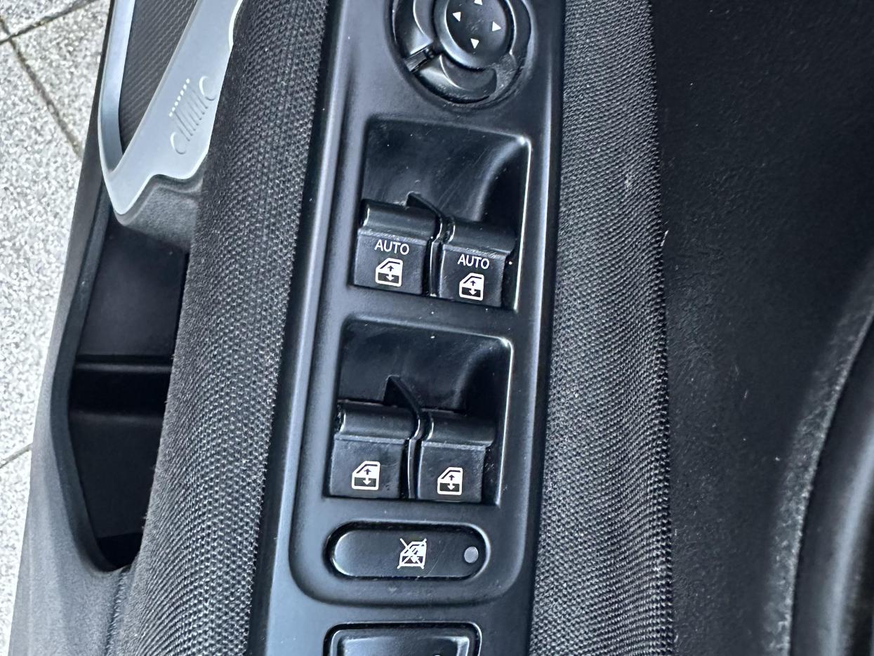 Jeep Renegade 1.4T MultiAirII Longitude SUV 5dr Petrol DDCT Euro 6 (s/s) (140 ps)