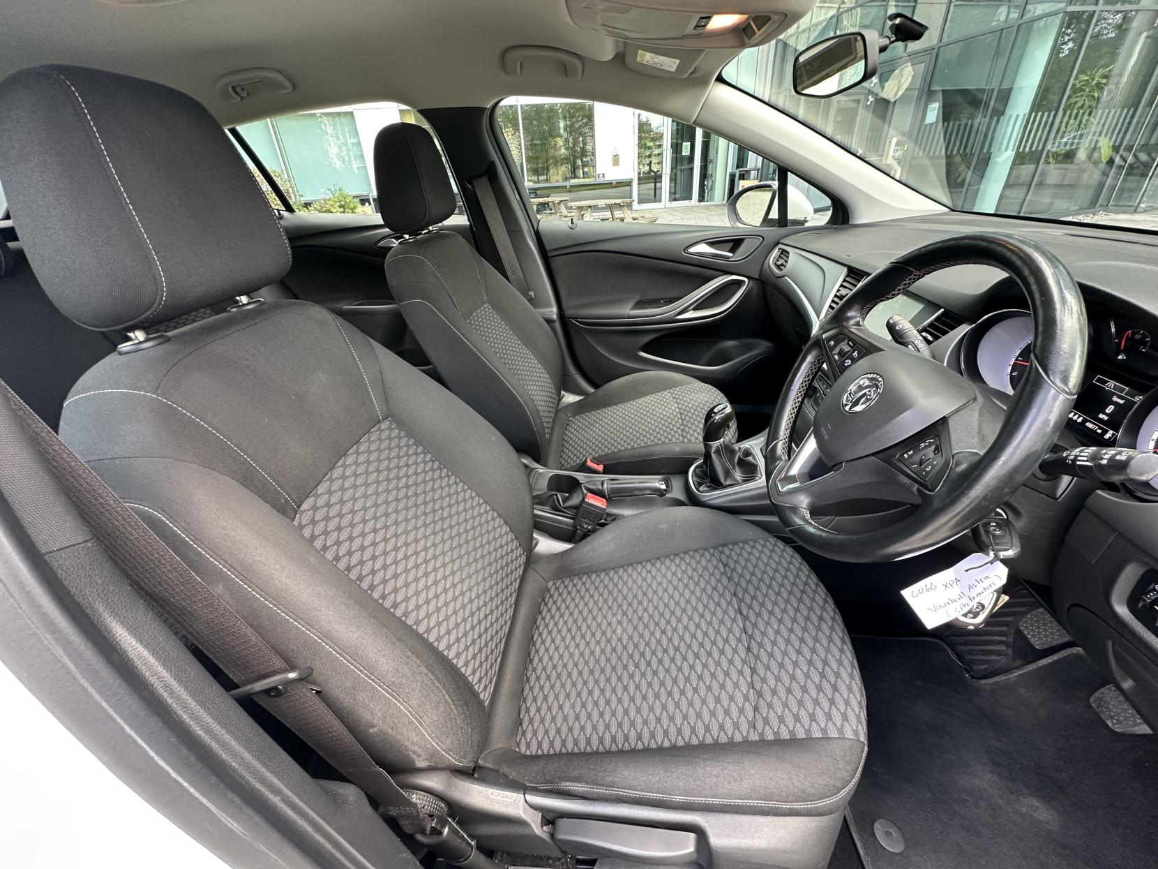Vauxhall Astra 1.4i Turbo Energy Hatchback 5dr Petrol Manual Euro 6 (125 ps)