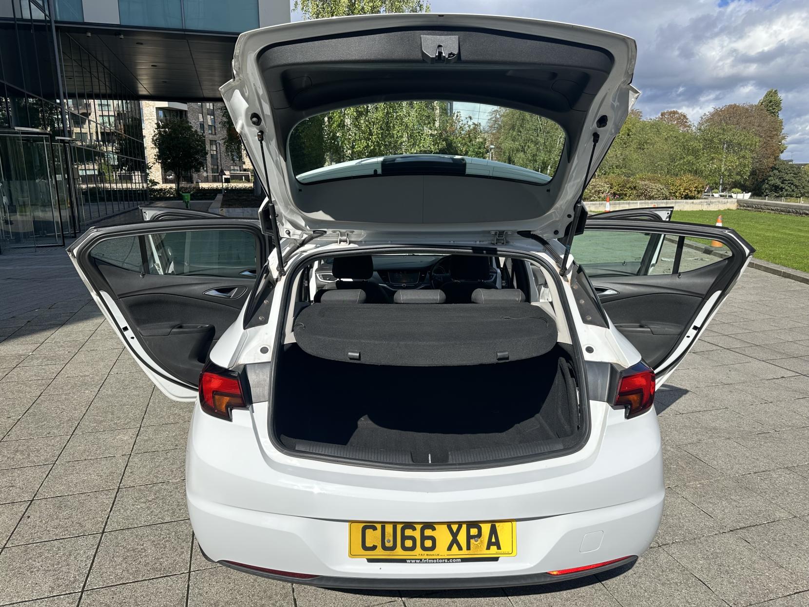 Vauxhall Astra 1.4i Turbo Energy Hatchback 5dr Petrol Manual Euro 6 (125 ps)
