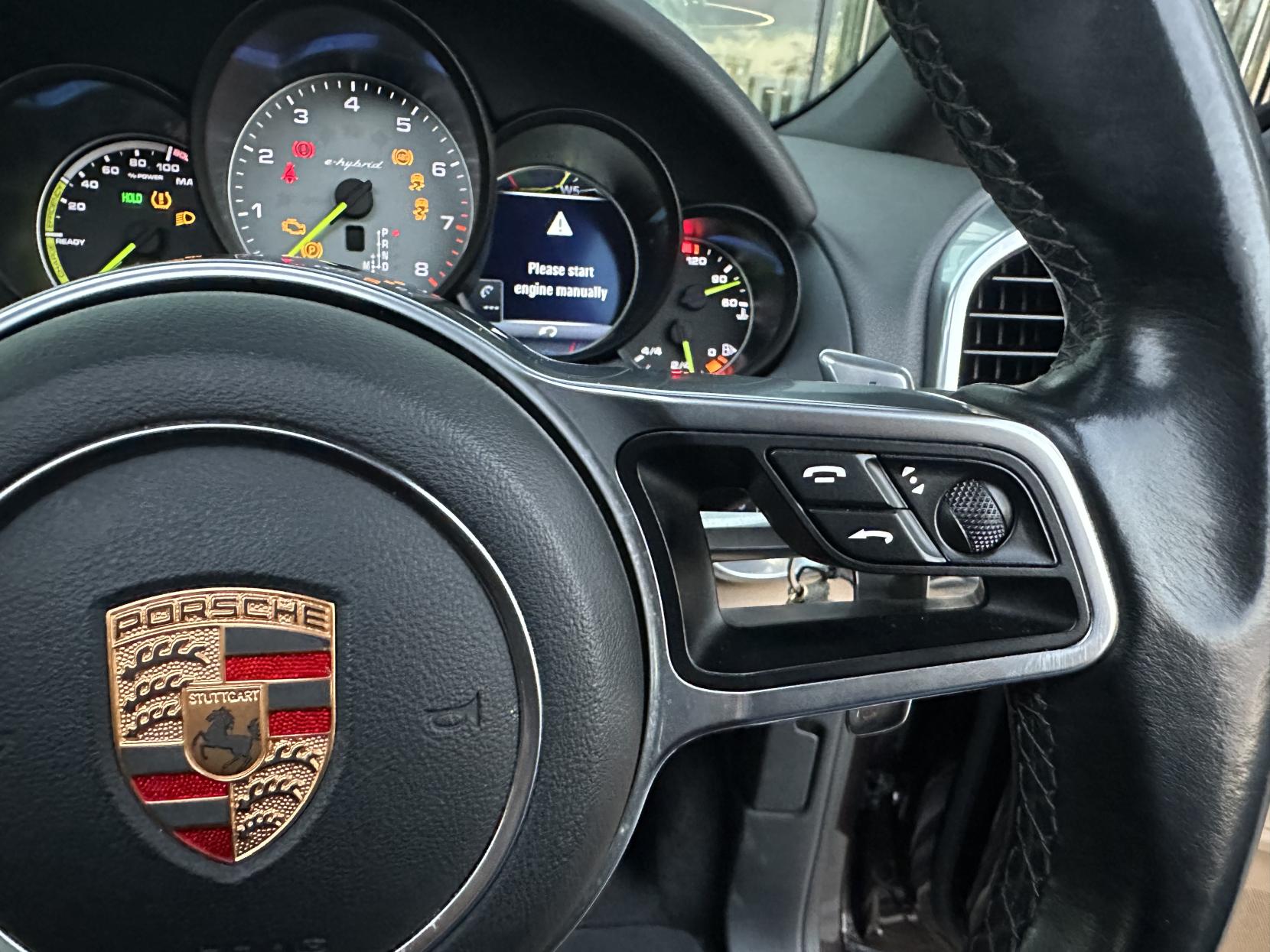 Porsche Cayenne 3.0 V6 E-Hybrid S SUV 5dr Petrol Plug-in Hybrid TiptronicS 4WD Euro 6 (s/s) (416 ps)