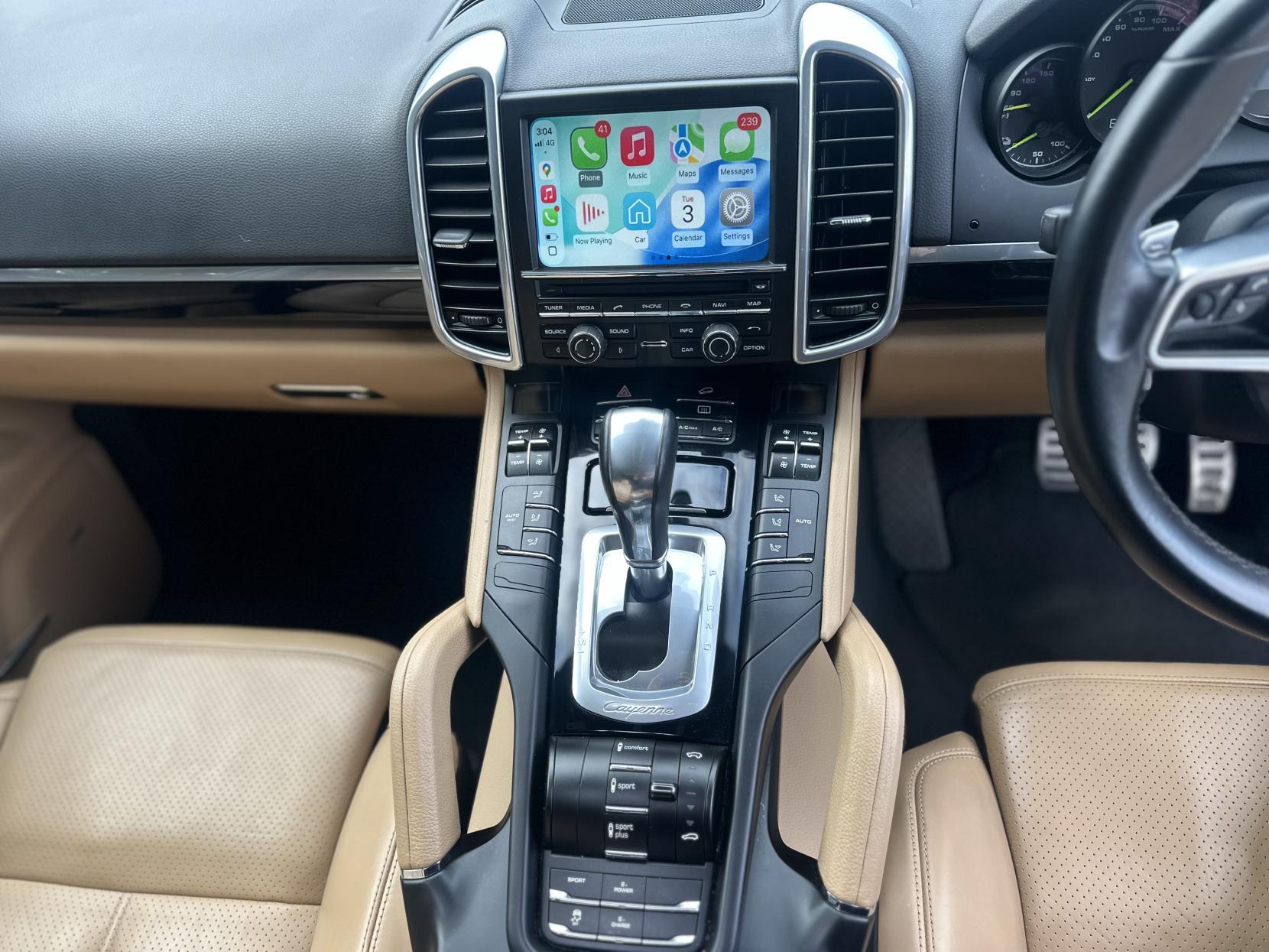 Porsche Cayenne 3.0 V6 E-Hybrid S SUV 5dr Petrol Plug-in Hybrid TiptronicS 4WD Euro 6 (s/s) (416 ps)