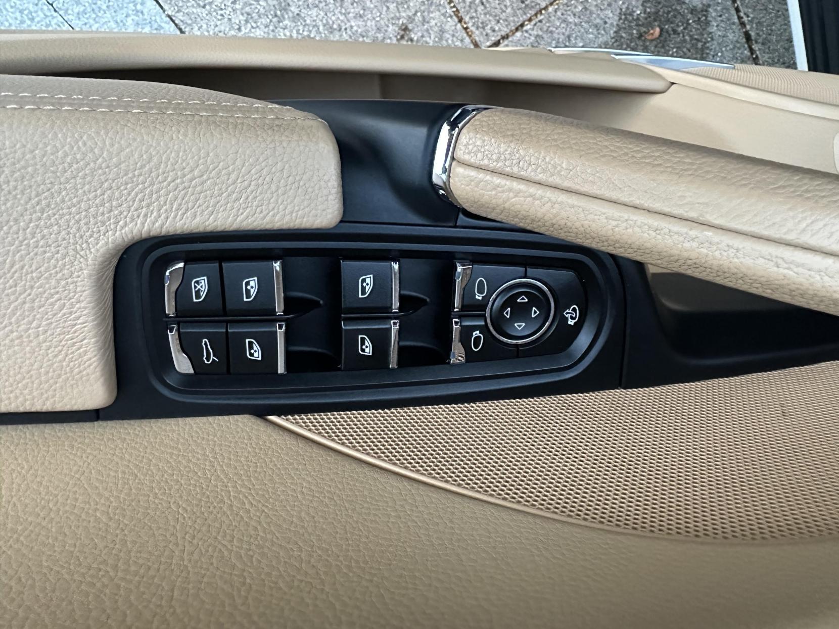 Porsche Cayenne 3.0 V6 E-Hybrid S SUV 5dr Petrol Plug-in Hybrid TiptronicS 4WD Euro 6 (s/s) (416 ps)