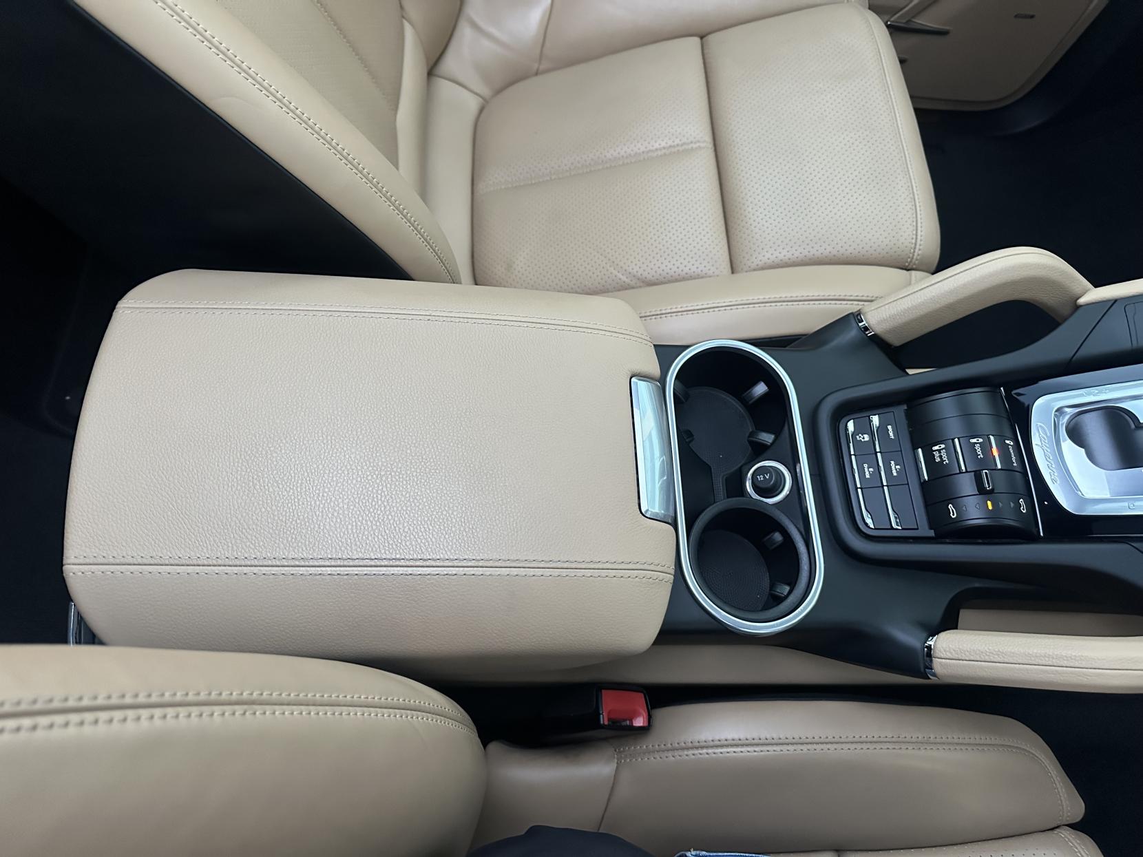 Porsche Cayenne 3.0 V6 E-Hybrid S SUV 5dr Petrol Plug-in Hybrid TiptronicS 4WD Euro 6 (s/s) (416 ps)