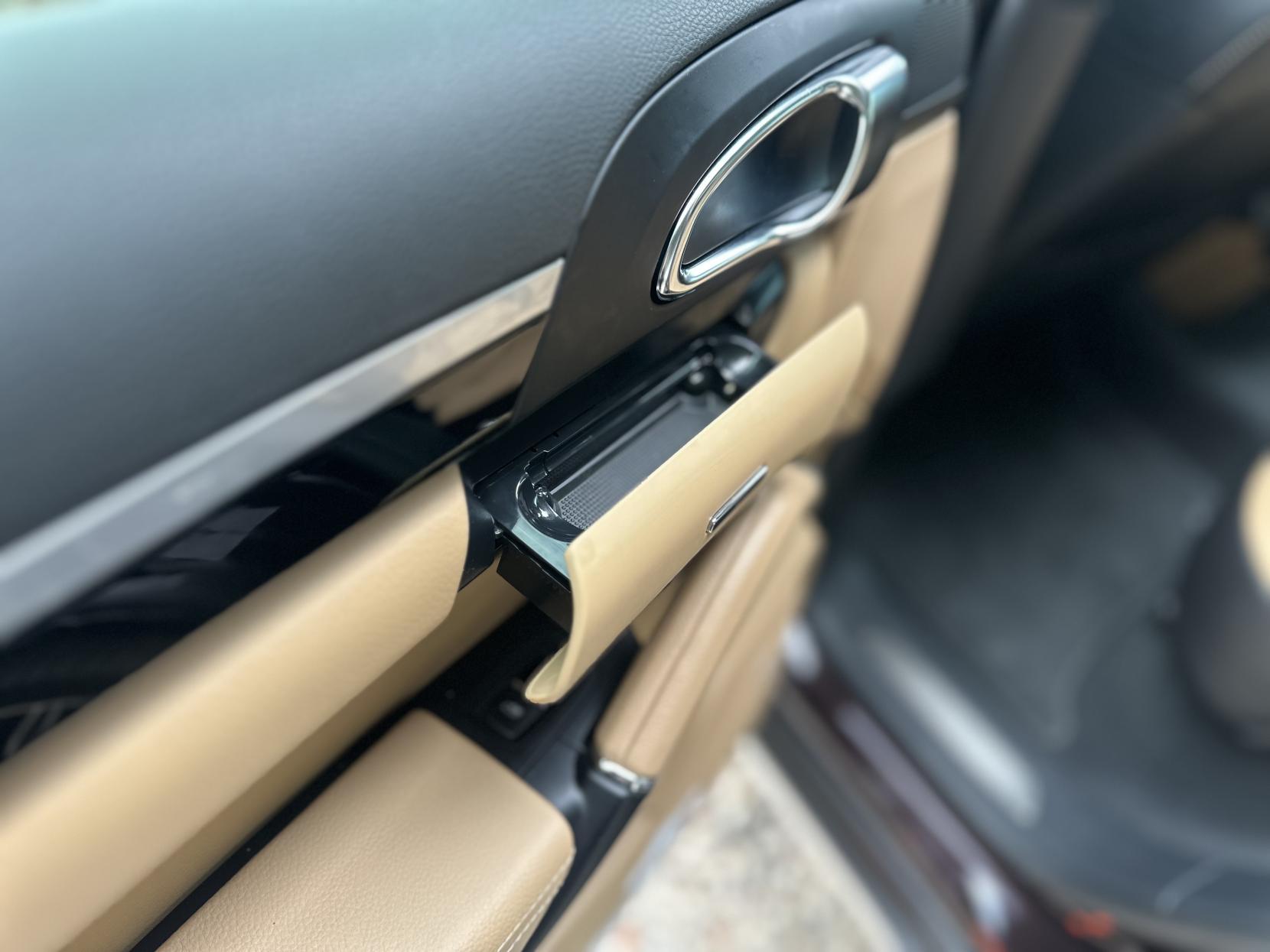 Porsche Cayenne 3.0 V6 E-Hybrid S SUV 5dr Petrol Plug-in Hybrid TiptronicS 4WD Euro 6 (s/s) (416 ps)