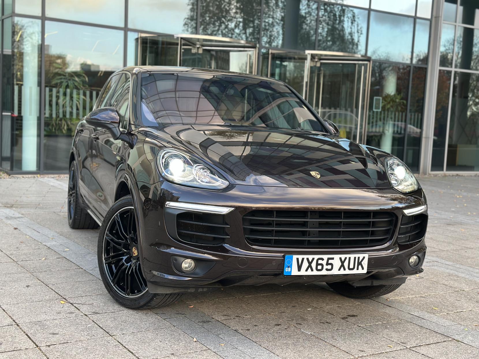 Porsche Cayenne 3.0 V6 E-Hybrid S SUV 5dr Petrol Plug-in Hybrid TiptronicS 4WD Euro 6 (s/s) (416 ps)