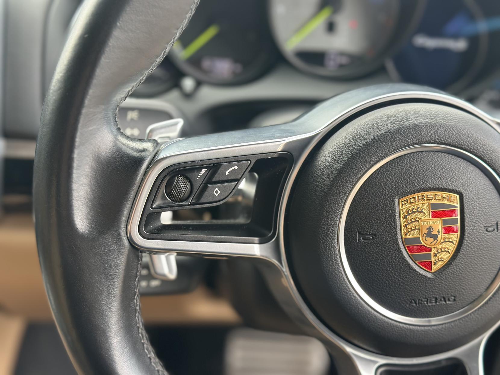 Porsche Cayenne 3.0 V6 E-Hybrid S SUV 5dr Petrol Plug-in Hybrid TiptronicS 4WD Euro 6 (s/s) (416 ps)