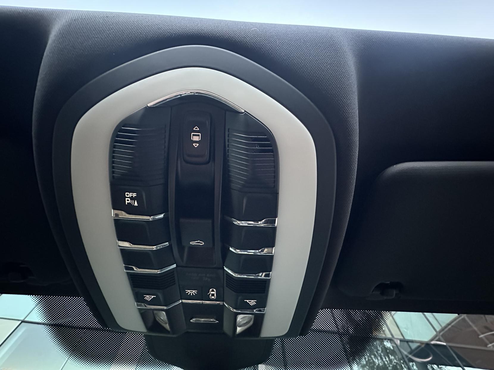 Porsche Cayenne 3.0 V6 E-Hybrid S SUV 5dr Petrol Plug-in Hybrid TiptronicS 4WD Euro 6 (s/s) (416 ps)