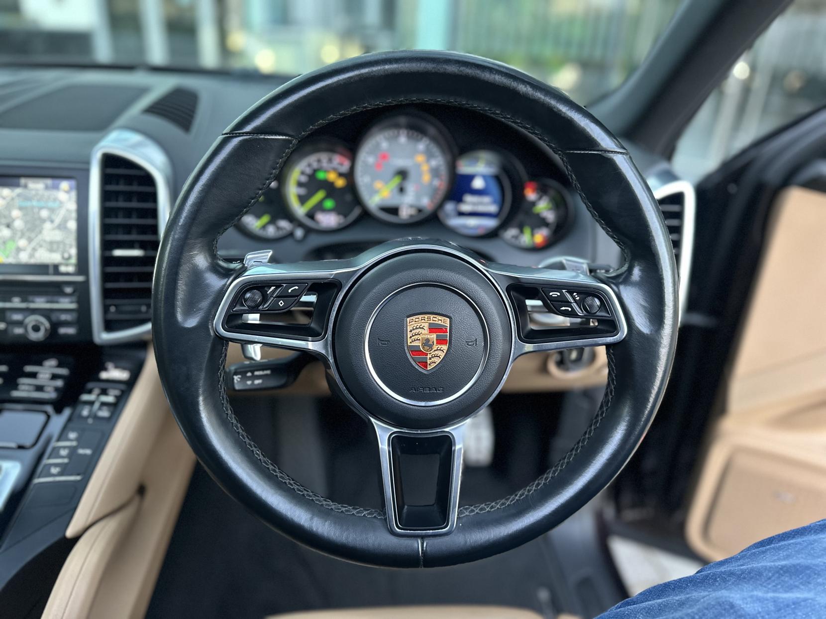 Porsche Cayenne 3.0 V6 E-Hybrid S SUV 5dr Petrol Plug-in Hybrid TiptronicS 4WD Euro 6 (s/s) (416 ps)