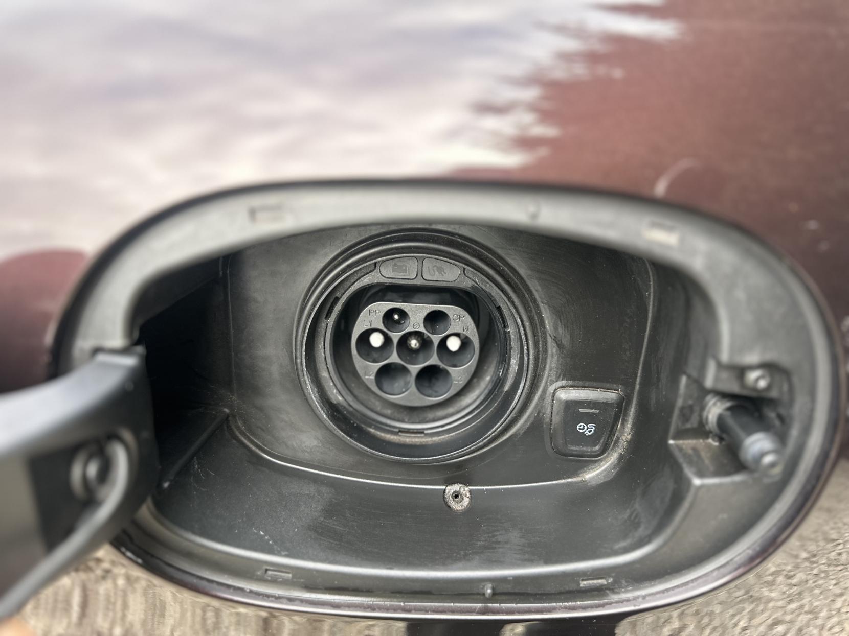 Porsche Cayenne 3.0 V6 E-Hybrid S SUV 5dr Petrol Plug-in Hybrid TiptronicS 4WD Euro 6 (s/s) (416 ps)