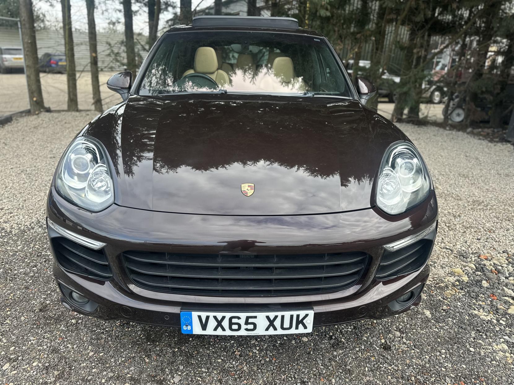 Porsche Cayenne 3.0 V6 E-Hybrid S SUV 5dr Petrol Plug-in Hybrid TiptronicS 4WD Euro 6 (s/s) (416 ps)