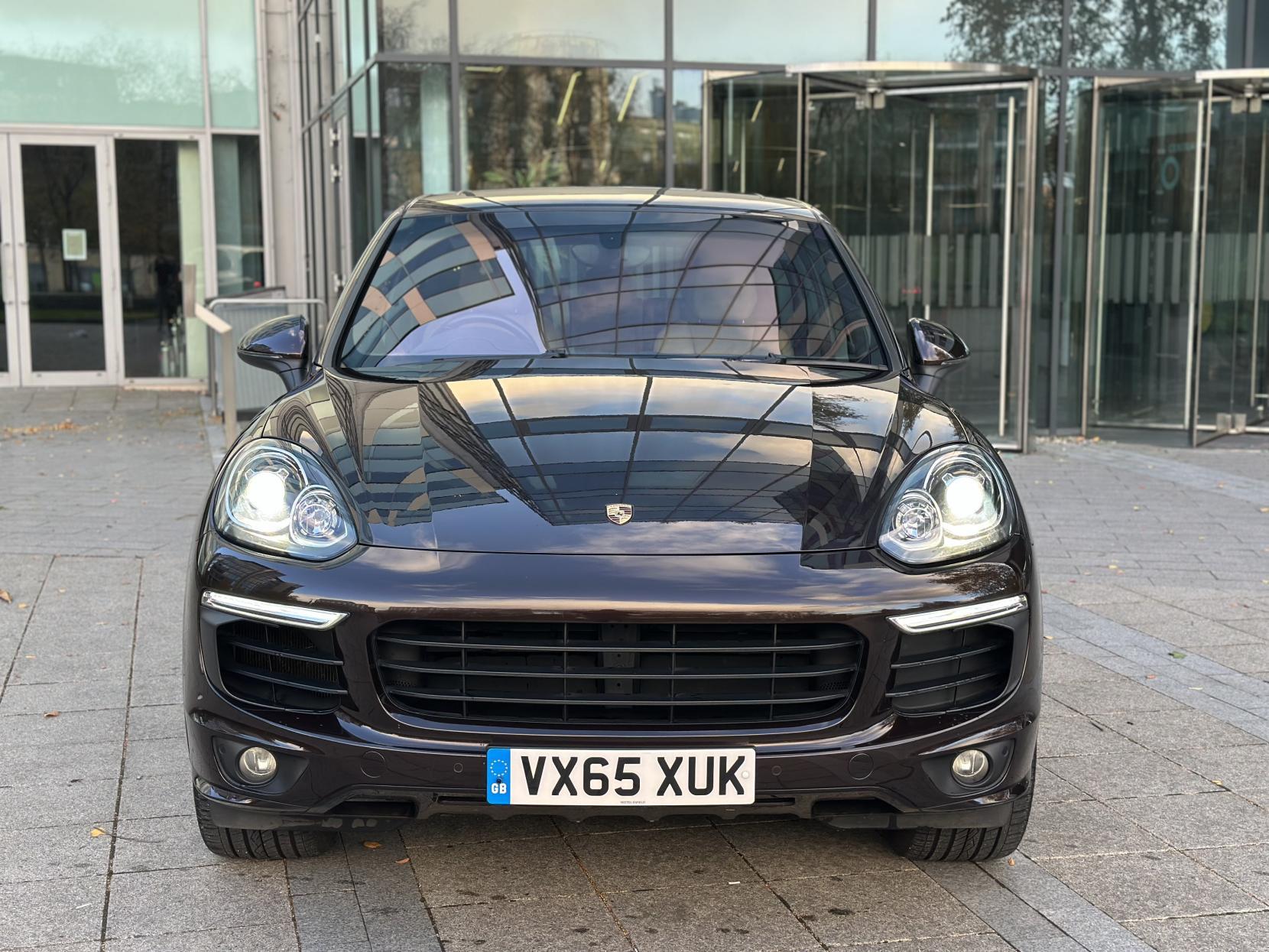 Porsche Cayenne 3.0 V6 E-Hybrid S SUV 5dr Petrol Plug-in Hybrid TiptronicS 4WD Euro 6 (s/s) (416 ps)