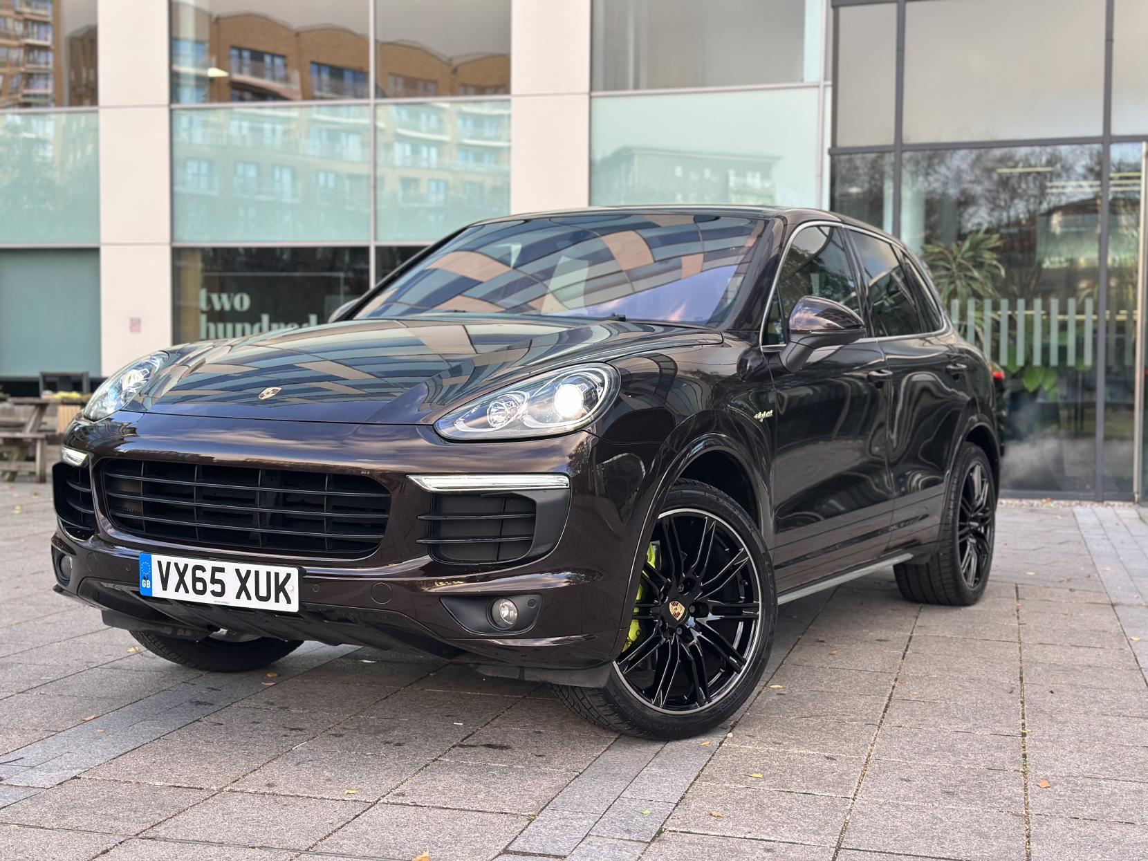 Porsche Cayenne 3.0 V6 E-Hybrid S SUV 5dr Petrol Plug-in Hybrid TiptronicS 4WD Euro 6 (s/s) (416 ps)