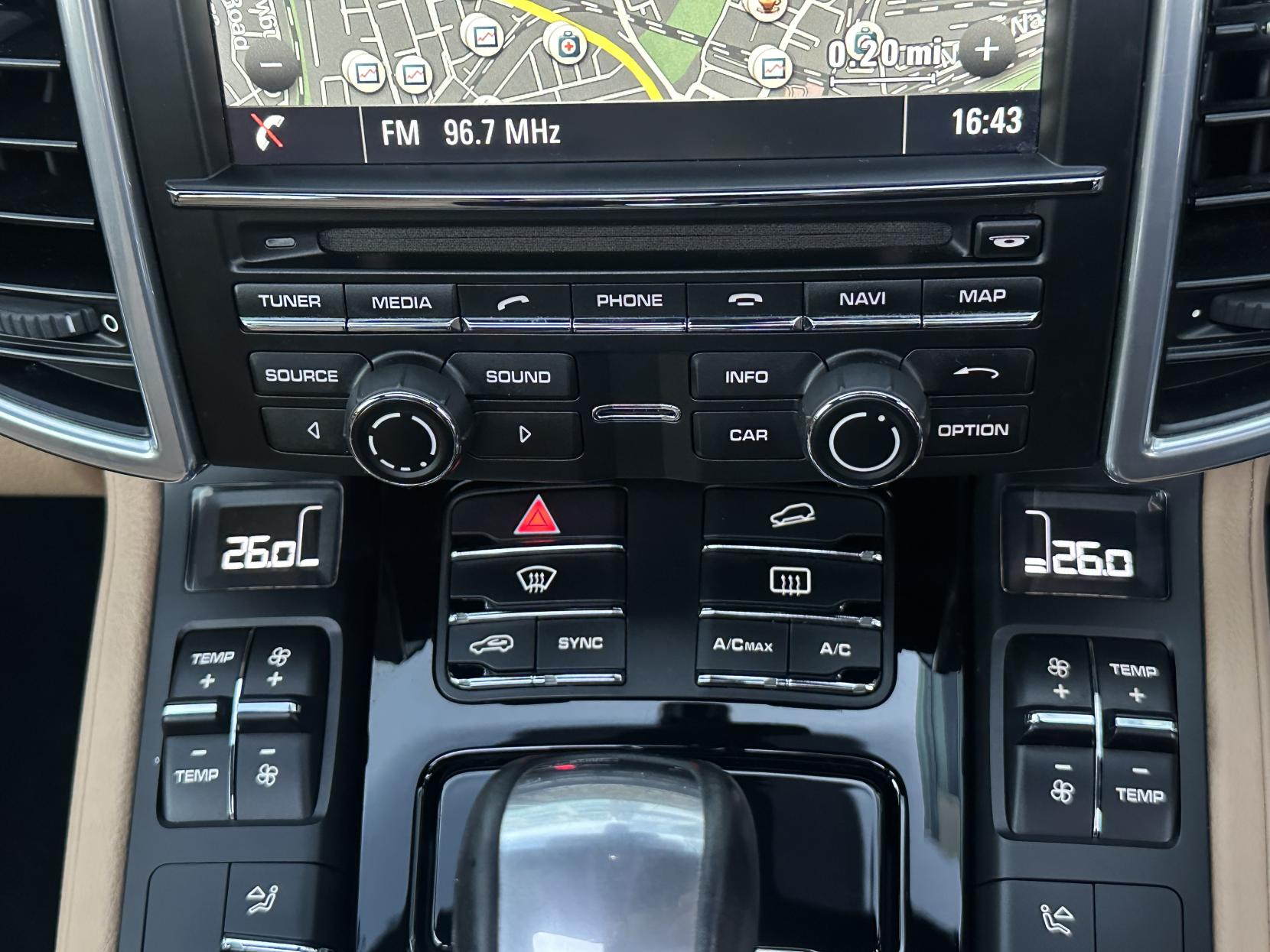 Porsche Cayenne 3.0 V6 E-Hybrid S SUV 5dr Petrol Plug-in Hybrid TiptronicS 4WD Euro 6 (s/s) (416 ps)