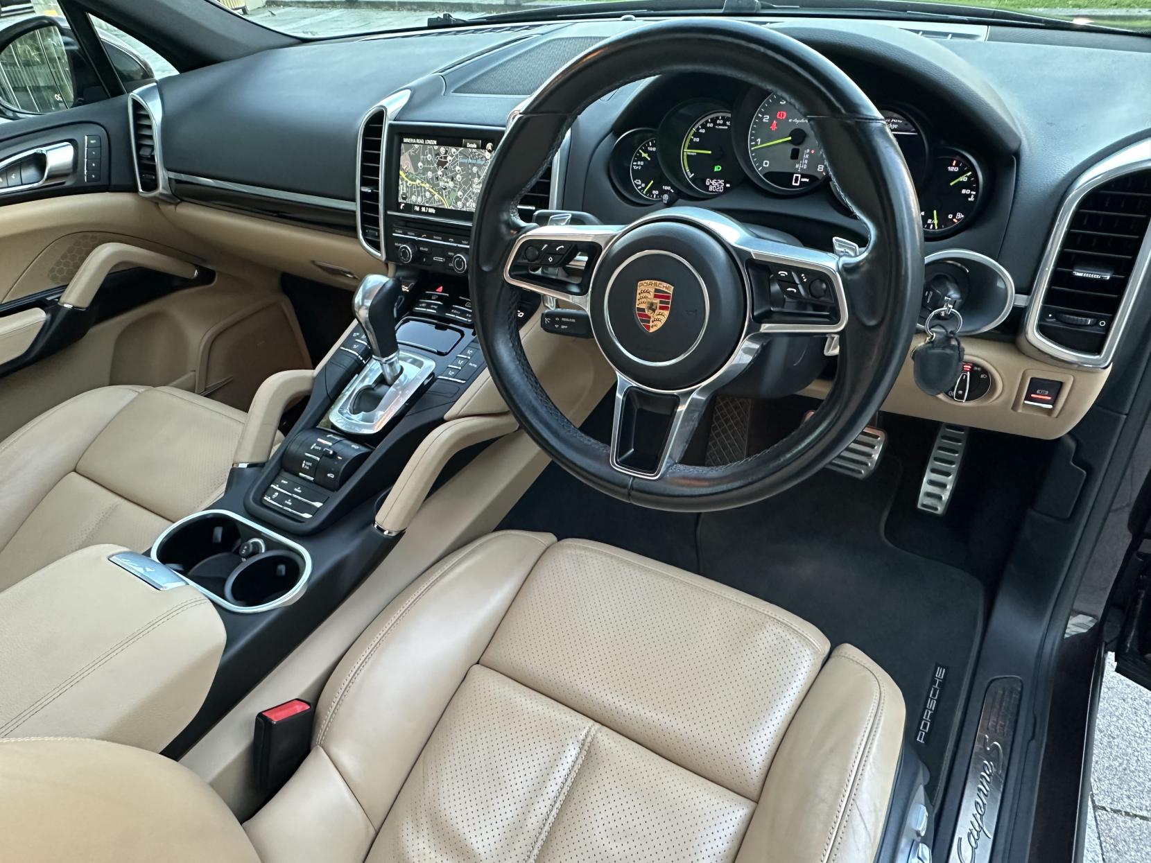 Porsche Cayenne 3.0 V6 E-Hybrid S SUV 5dr Petrol Plug-in Hybrid TiptronicS 4WD Euro 6 (s/s) (416 ps)