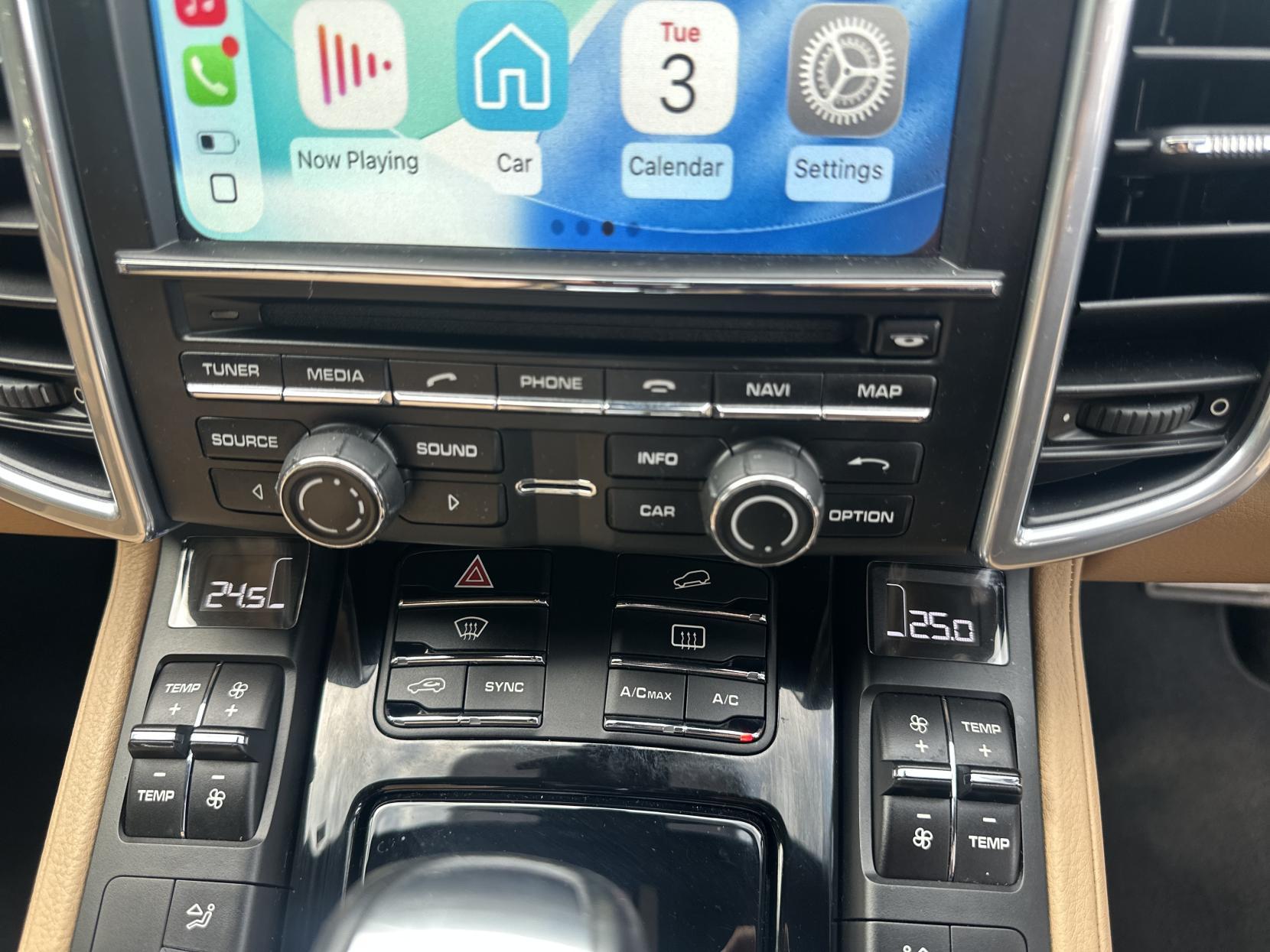 Porsche Cayenne 3.0 V6 E-Hybrid S SUV 5dr Petrol Plug-in Hybrid TiptronicS 4WD Euro 6 (s/s) (416 ps)