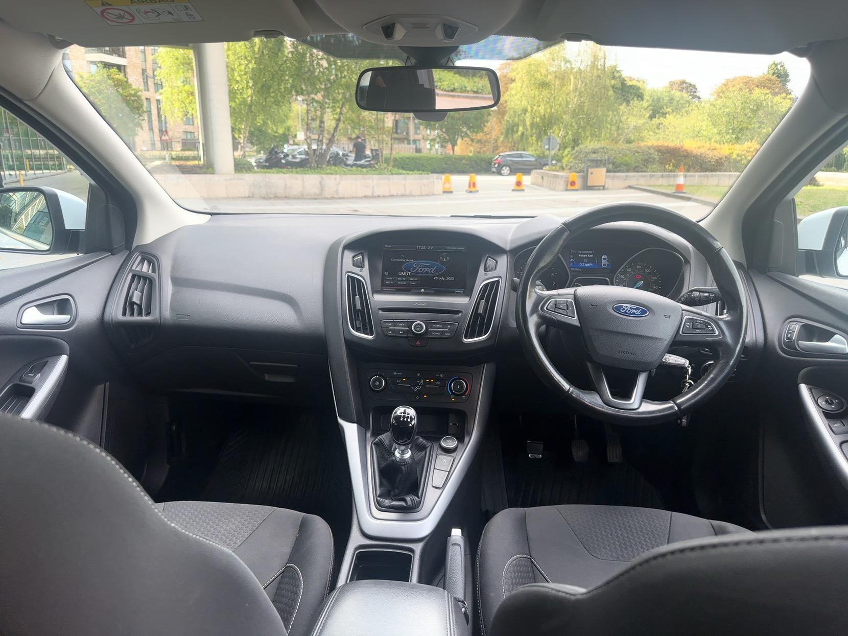 Ford Focus 1.0T EcoBoost Zetec Hatchback 5dr Petrol Manual Euro 6 (s/s) (125 ps)