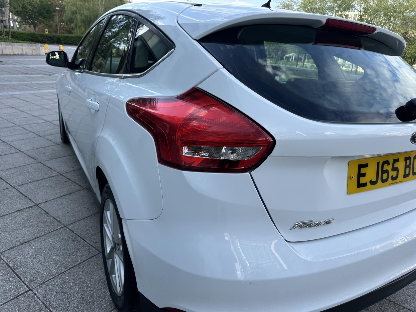 Ford Focus 1.0T EcoBoost Zetec Hatchback 5dr Petrol Manual Euro 6 (s/s) (125 ps)