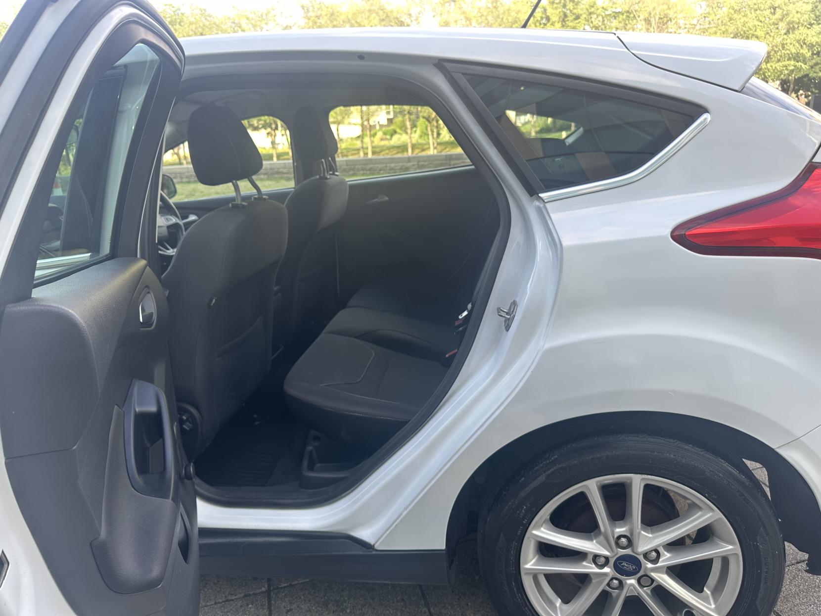 Ford Focus 1.0T EcoBoost Zetec Hatchback 5dr Petrol Manual Euro 6 (s/s) (125 ps)