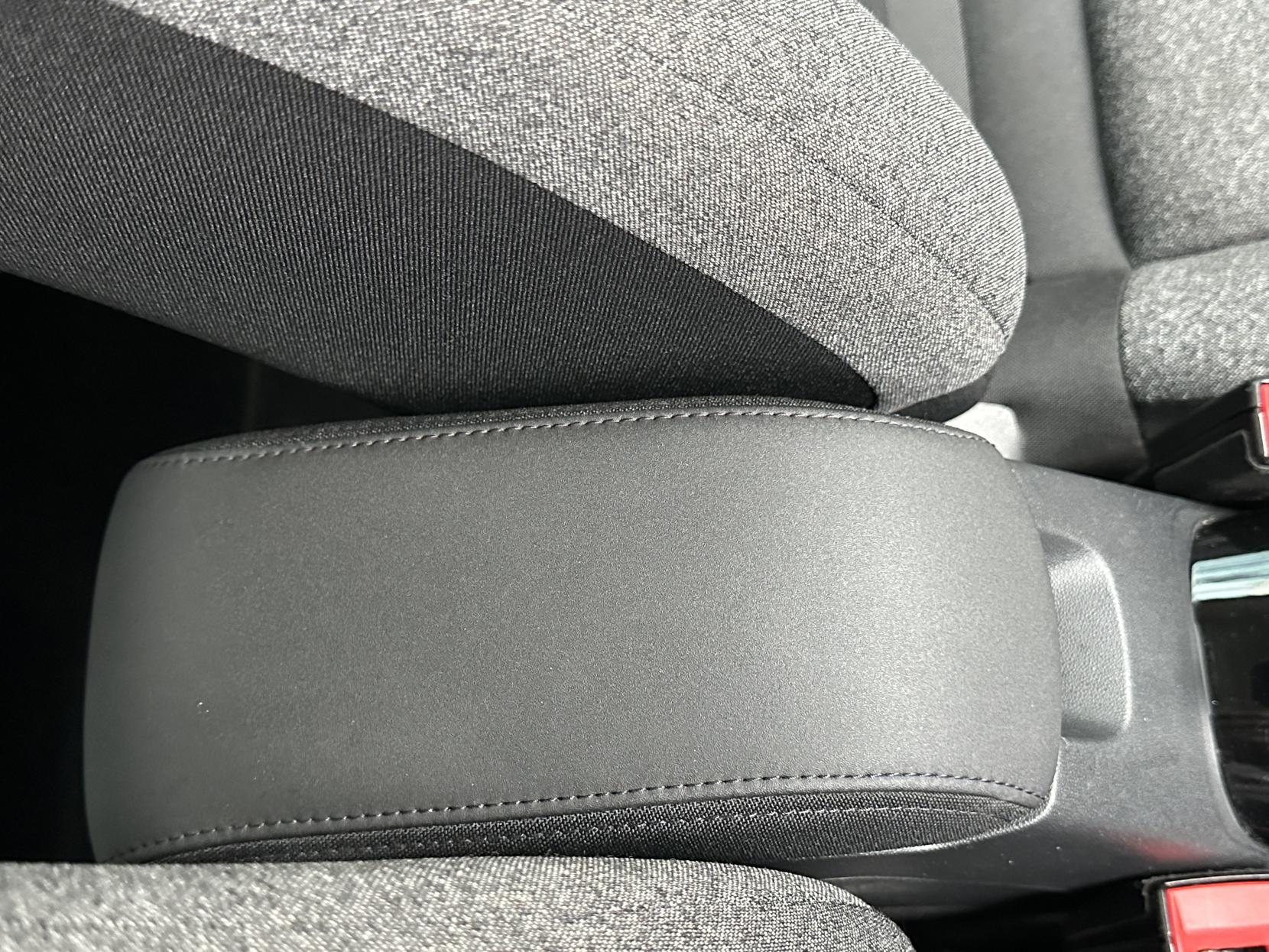 Citroen C4 Cactus 1.2 PureTech Flair Hatchback 5dr Petrol EAT6 Euro 6 (s/s) (110 ps)