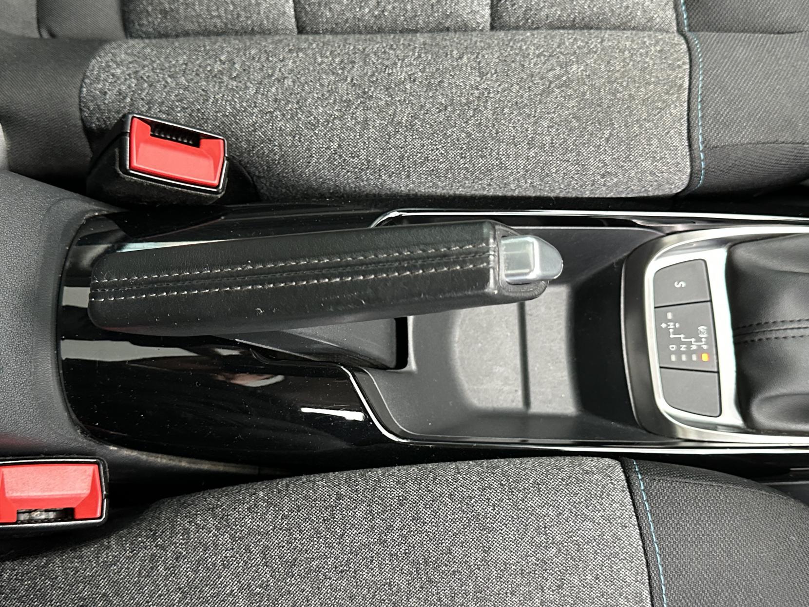 Citroen C4 Cactus 1.2 PureTech Flair Hatchback 5dr Petrol EAT6 Euro 6 (s/s) (110 ps)