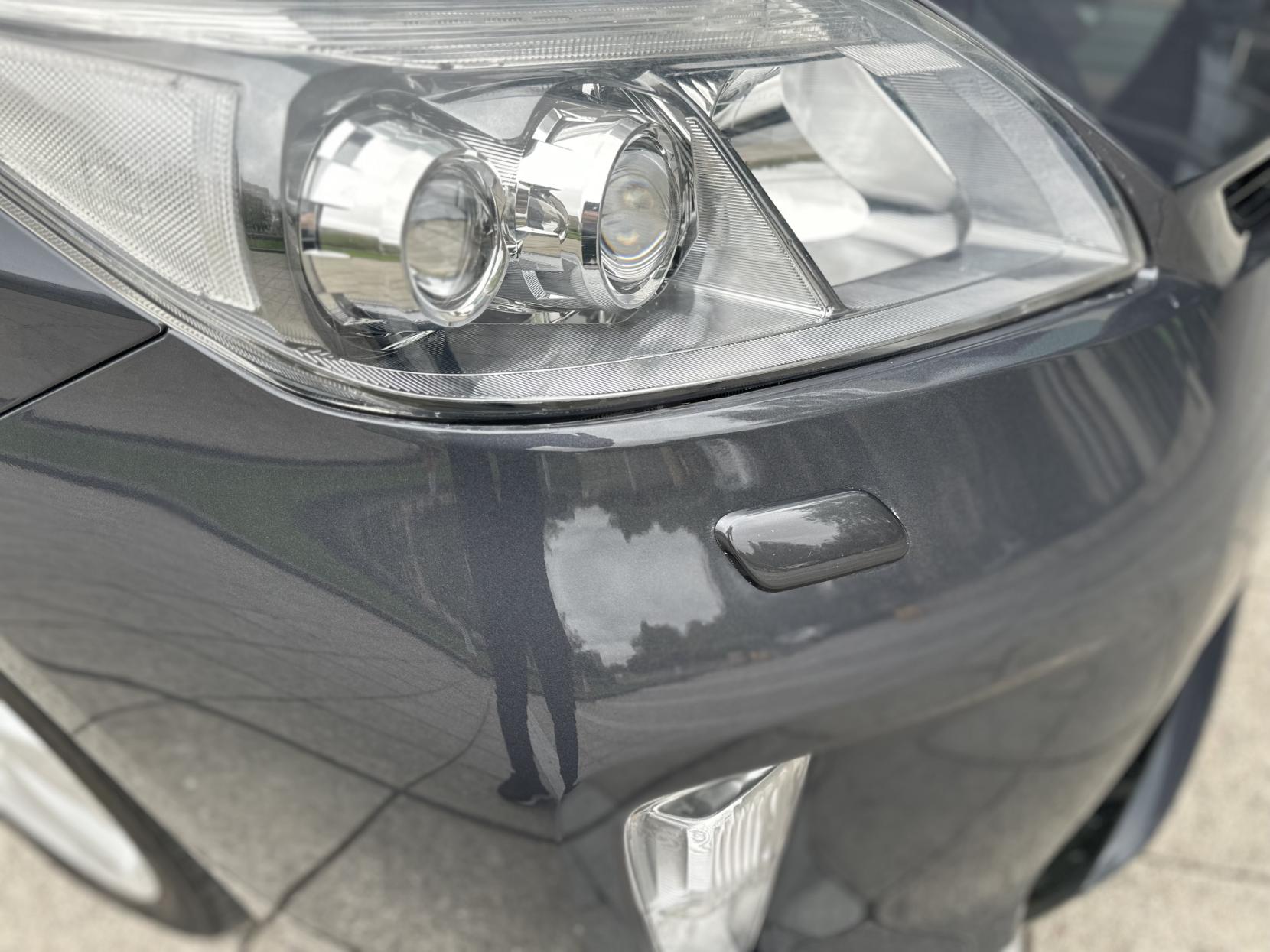Toyota Prius 1.8 VVT-h T Spirit Hatchback 5dr Petrol Hybrid CVT Euro 5 (s/s) (136 ps)