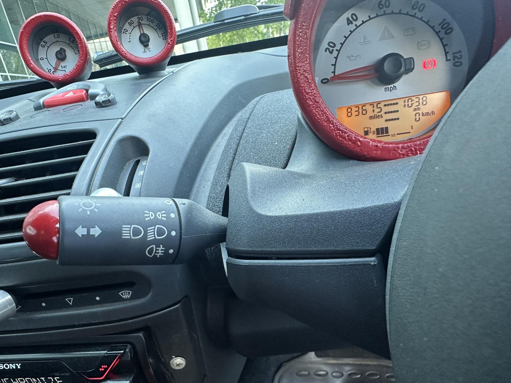 Smart Roadster 0.7 Convertible 2dr Petrol Automatic (121 g/km, 80 bhp)