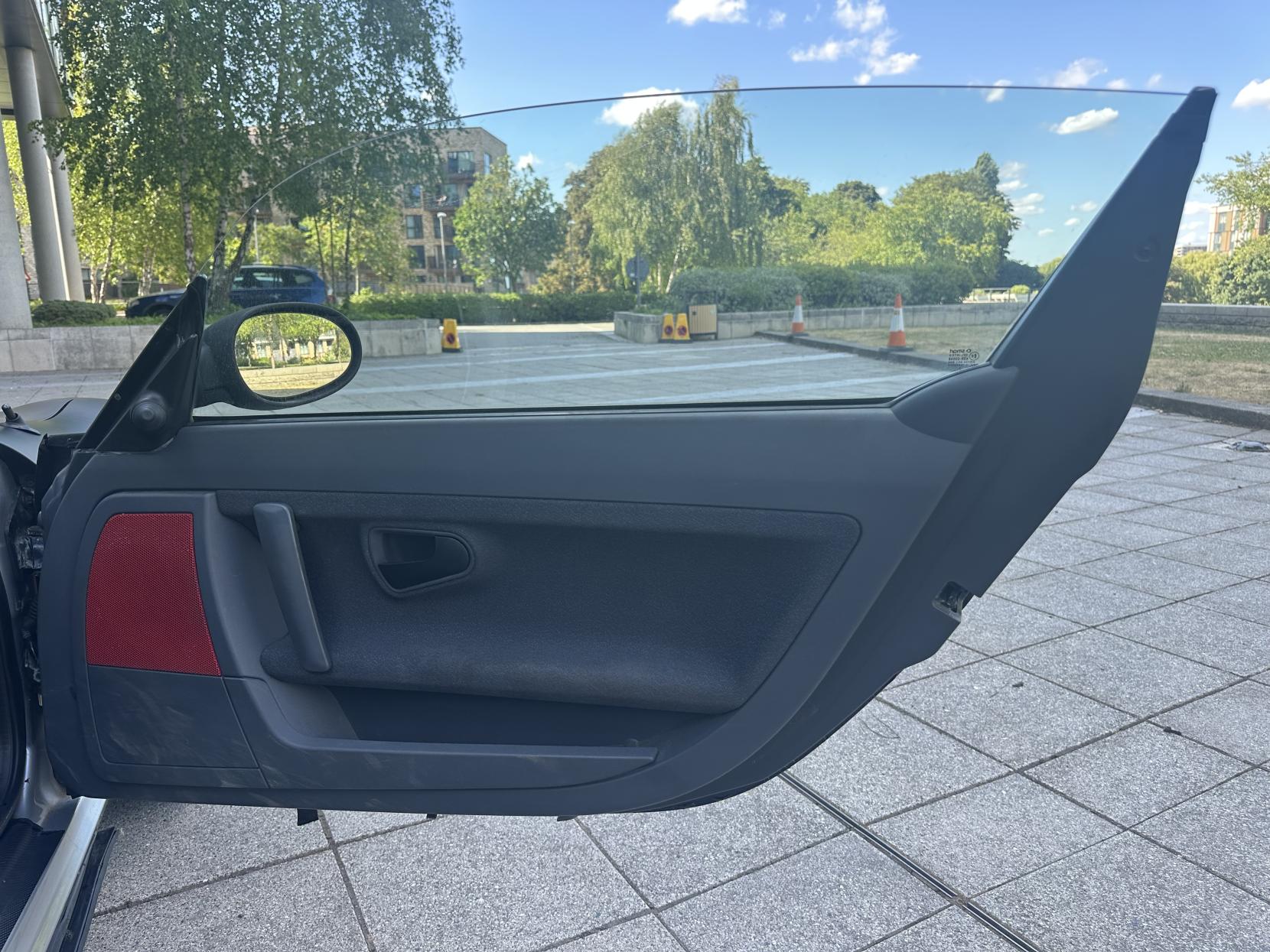 Smart Roadster 0.7 Convertible 2dr Petrol Automatic (121 g/km, 80 bhp)