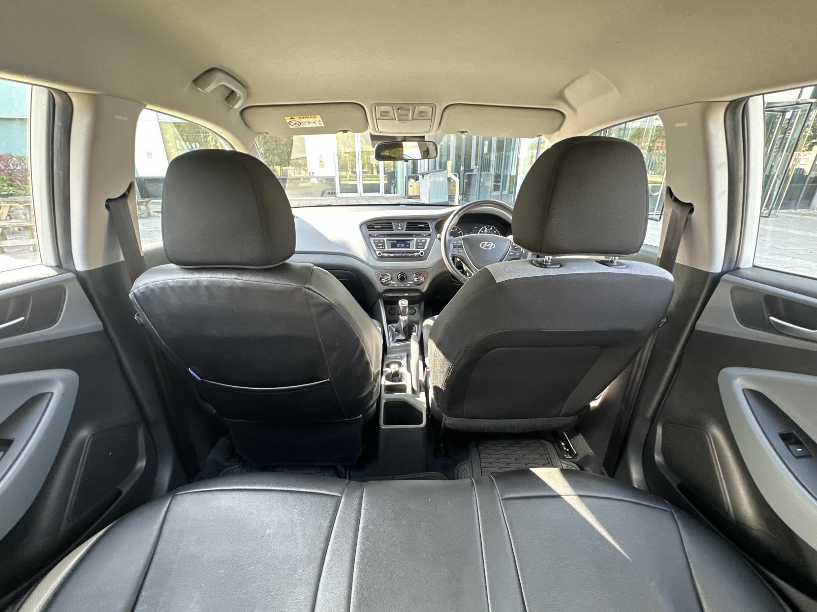 Hyundai i20 1.2 Blue Drive SE Hatchback 5dr Petrol Manual Euro 6 (s/s) (84 ps)