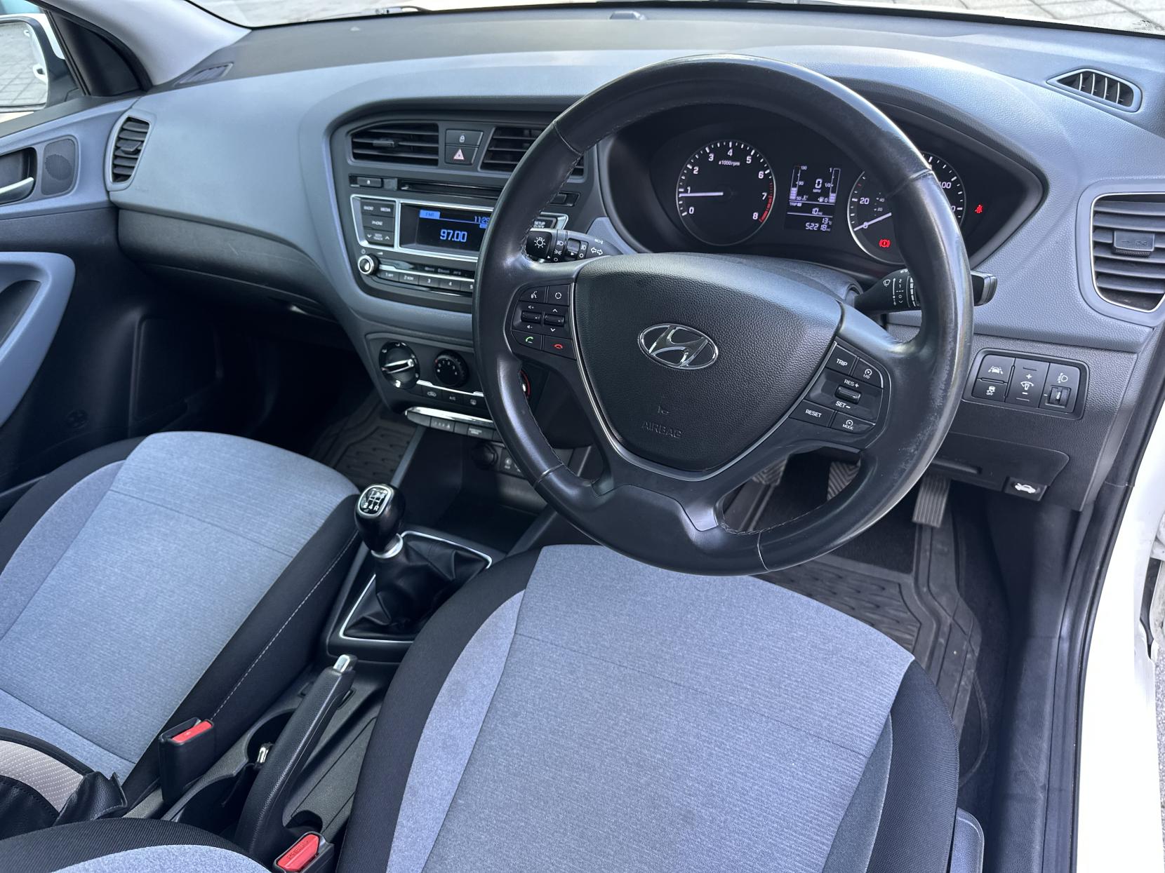Hyundai i20 1.2 Blue Drive SE Hatchback 5dr Petrol Manual Euro 6 (s/s) (84 ps)