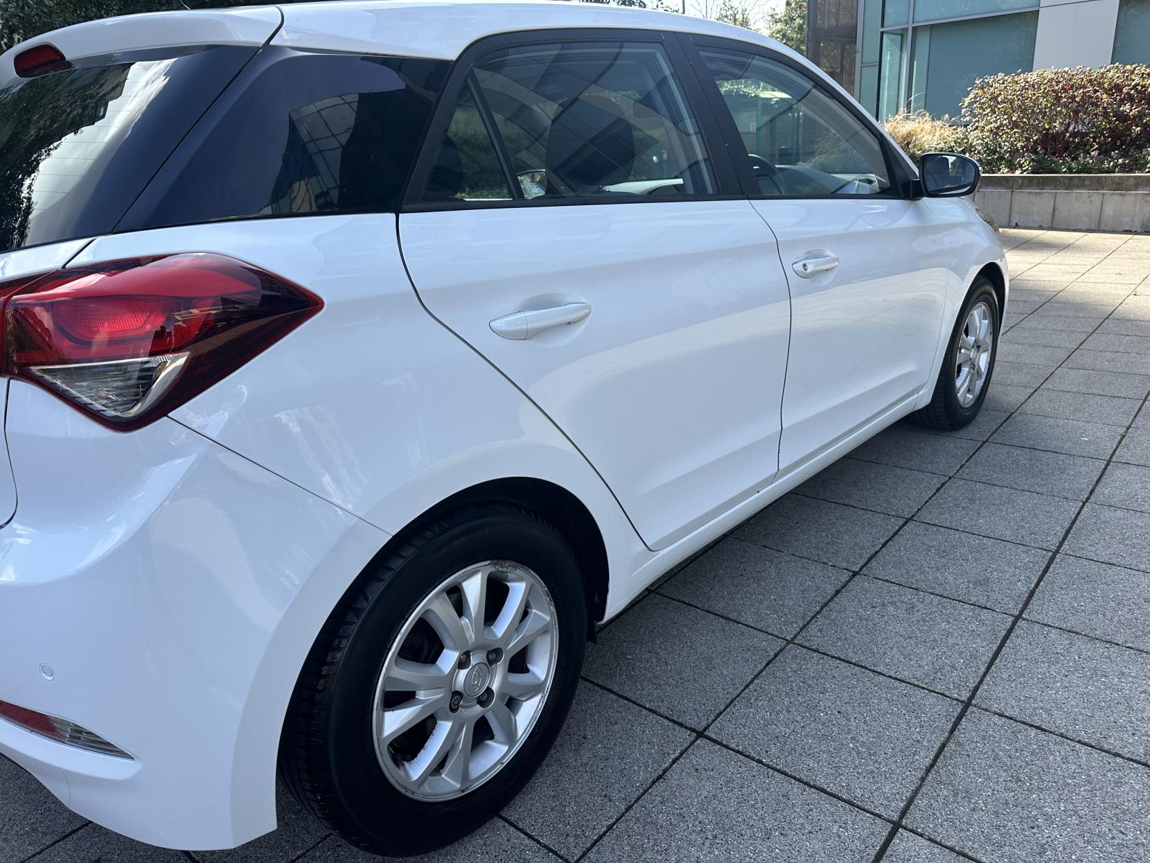 Hyundai i20 1.2 Blue Drive SE Hatchback 5dr Petrol Manual Euro 6 (s/s) (84 ps)