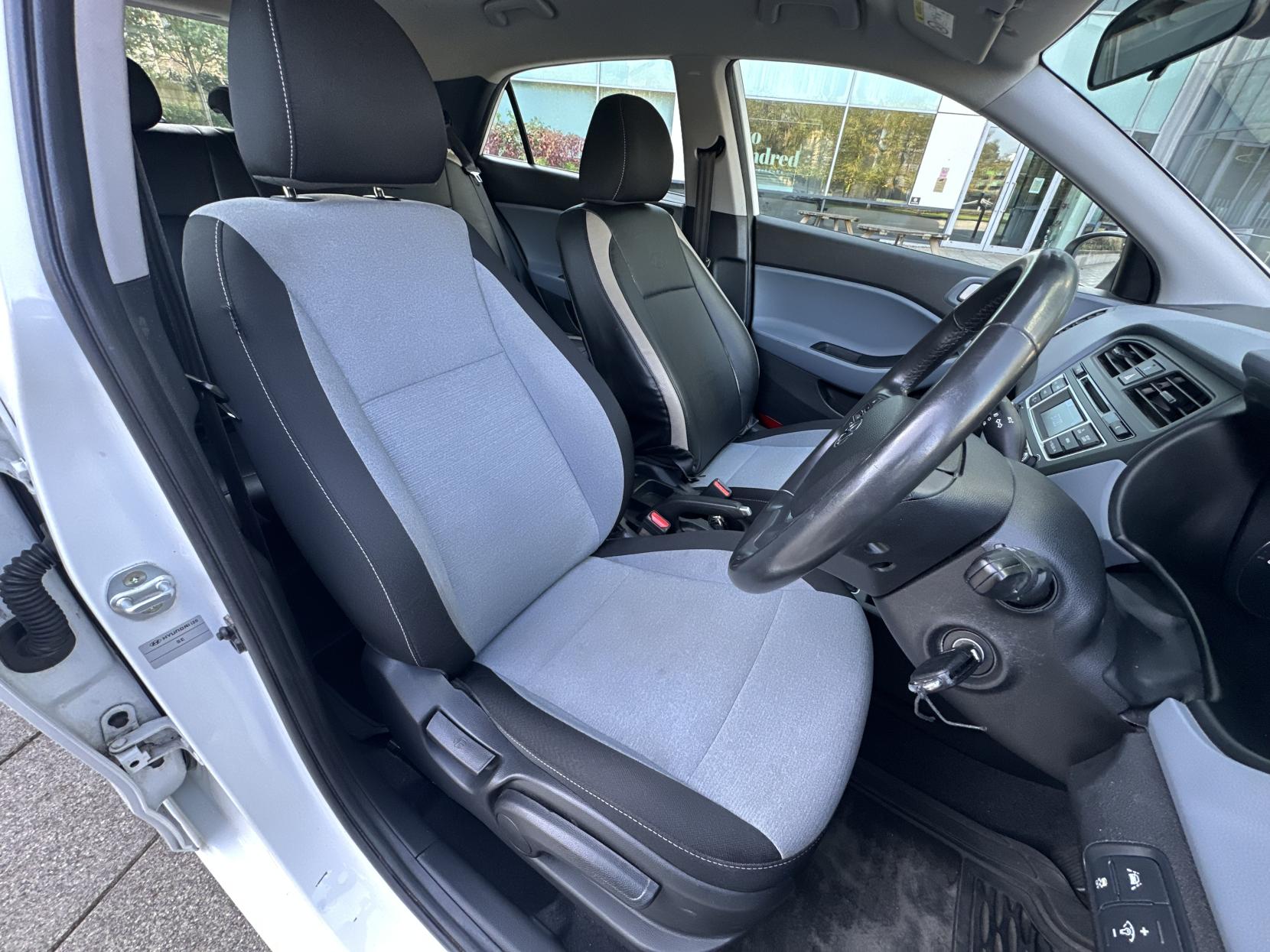Hyundai i20 1.2 Blue Drive SE Hatchback 5dr Petrol Manual Euro 6 (s/s) (84 ps)