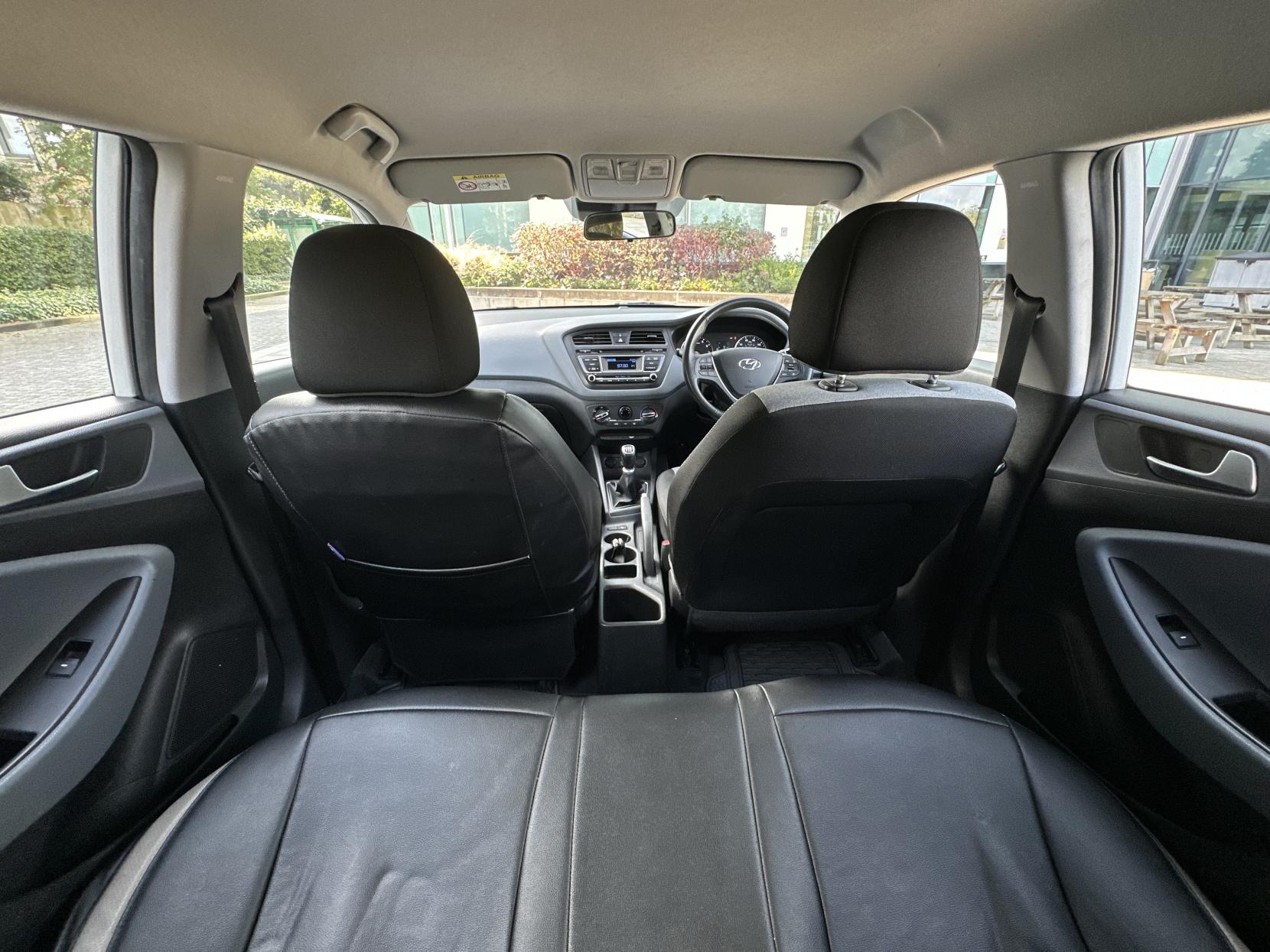 Hyundai i20 1.2 Blue Drive SE Hatchback 5dr Petrol Manual Euro 6 (s/s) (84 ps)