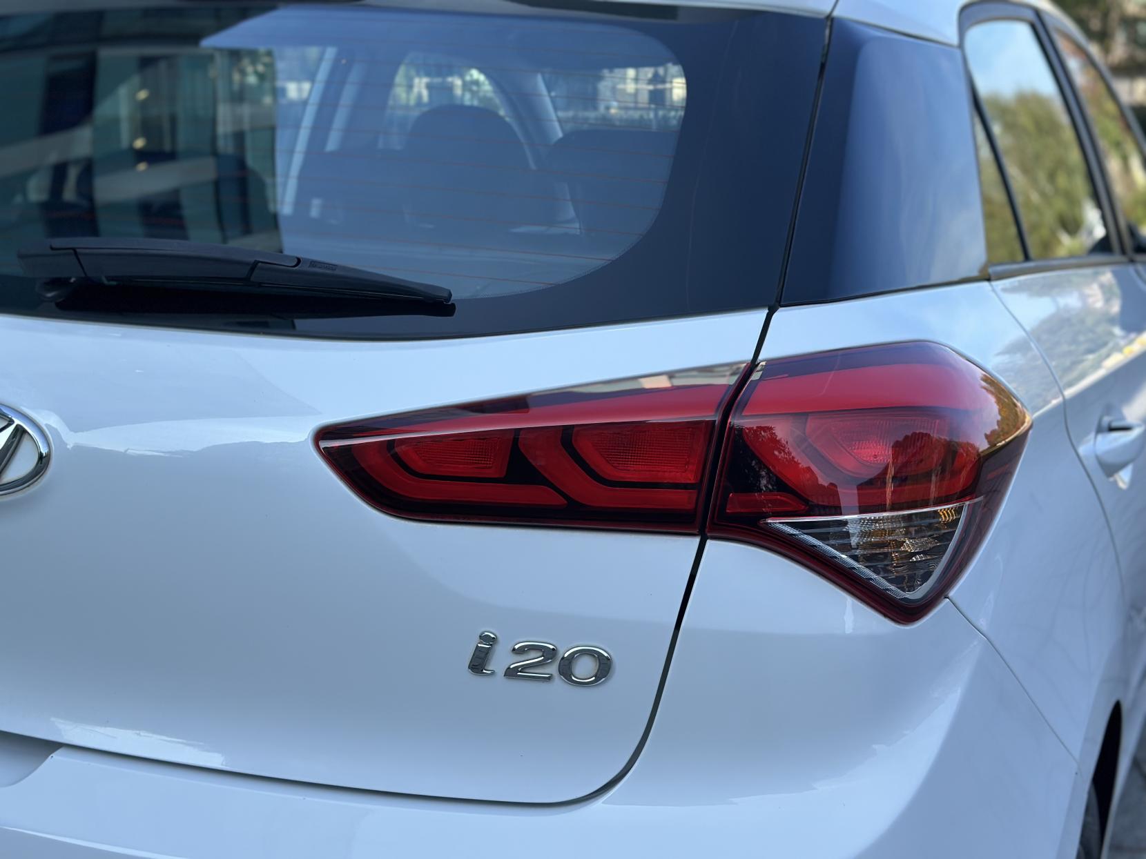 Hyundai i20 1.2 Blue Drive SE Hatchback 5dr Petrol Manual Euro 6 (s/s) (84 ps)