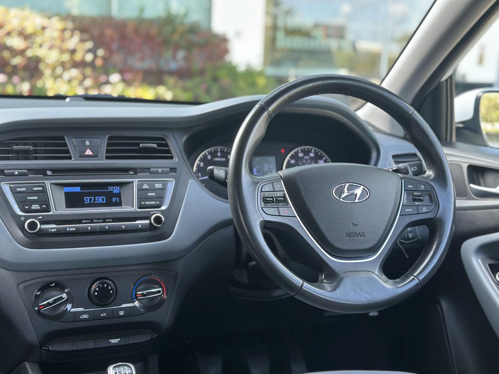 Hyundai i20 1.2 Blue Drive SE Hatchback 5dr Petrol Manual Euro 6 (s/s) (84 ps)