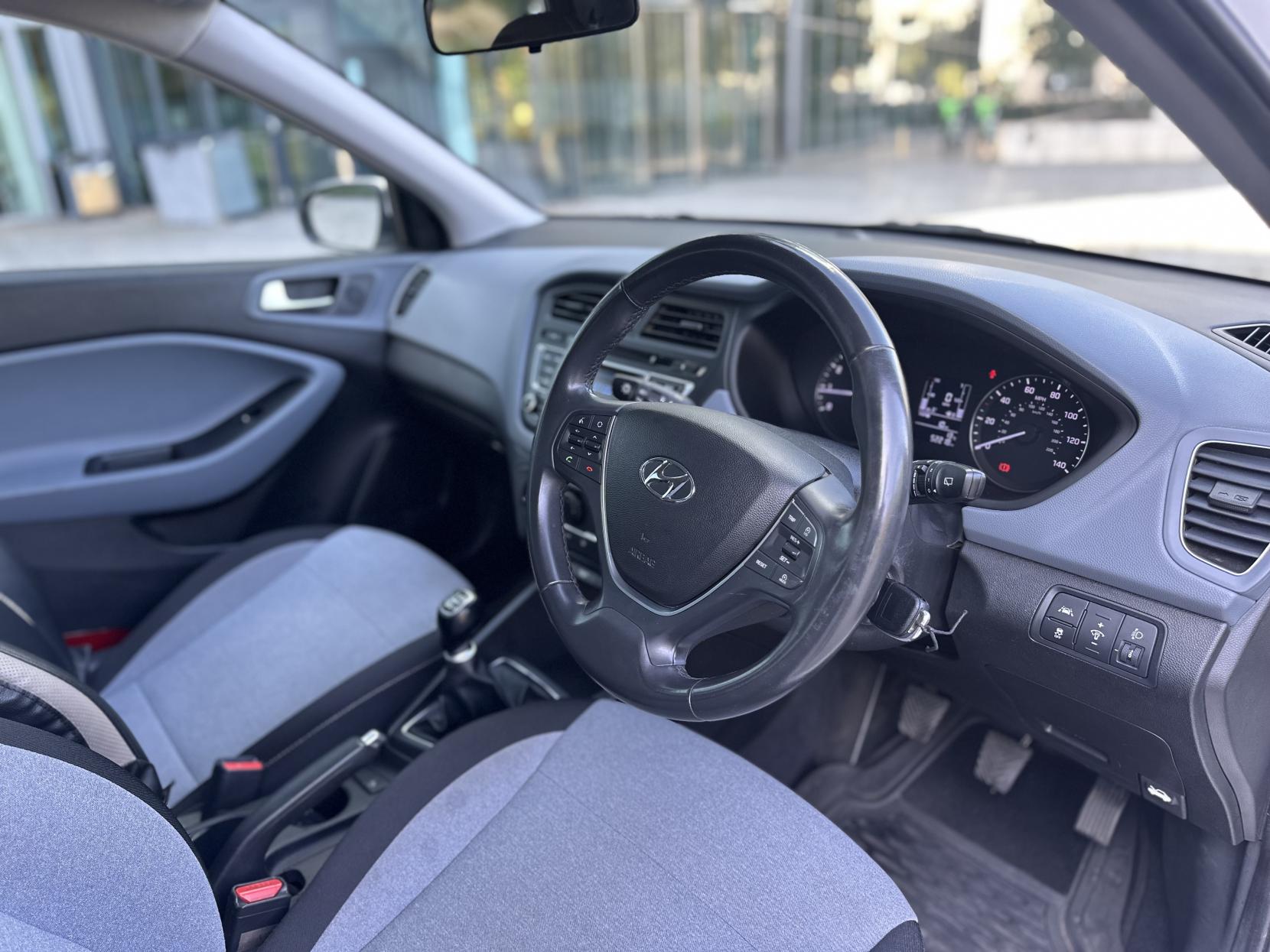 Hyundai i20 1.2 Blue Drive SE Hatchback 5dr Petrol Manual Euro 6 (s/s) (84 ps)