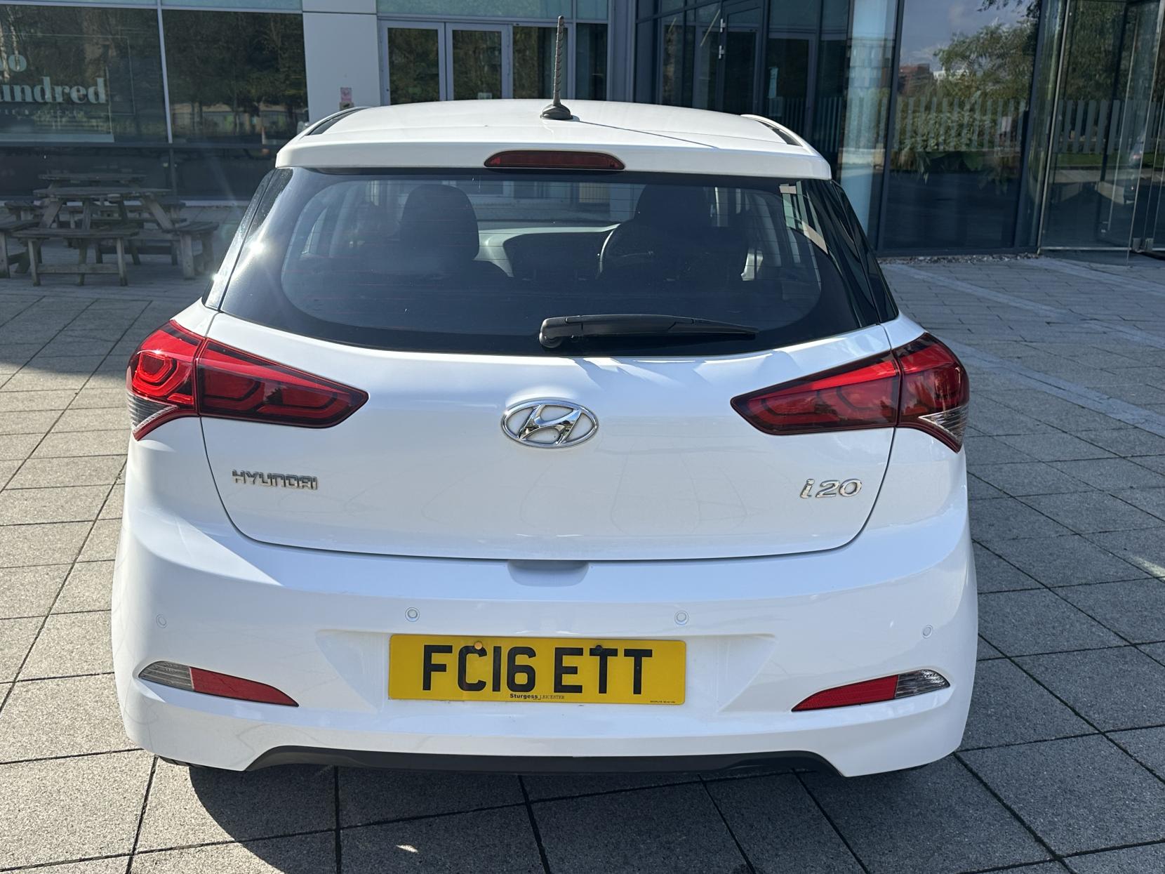 Hyundai i20 1.2 Blue Drive SE Hatchback 5dr Petrol Manual Euro 6 (s/s) (84 ps)