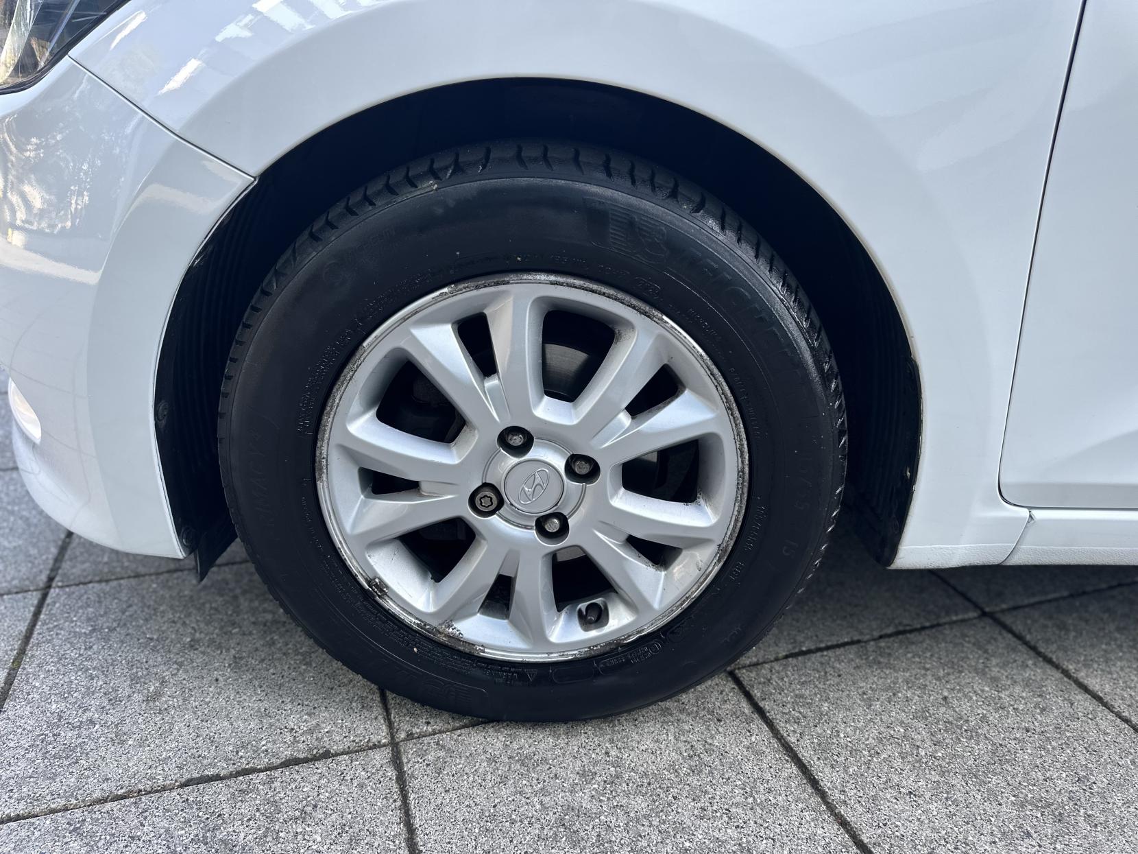Hyundai i20 1.2 Blue Drive SE Hatchback 5dr Petrol Manual Euro 6 (s/s) (84 ps)