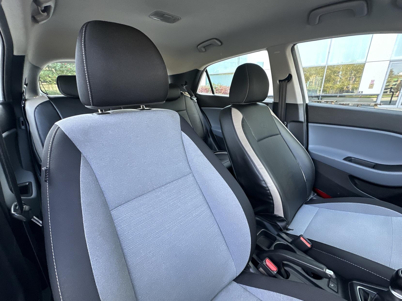 Hyundai i20 1.2 Blue Drive SE Hatchback 5dr Petrol Manual Euro 6 (s/s) (84 ps)