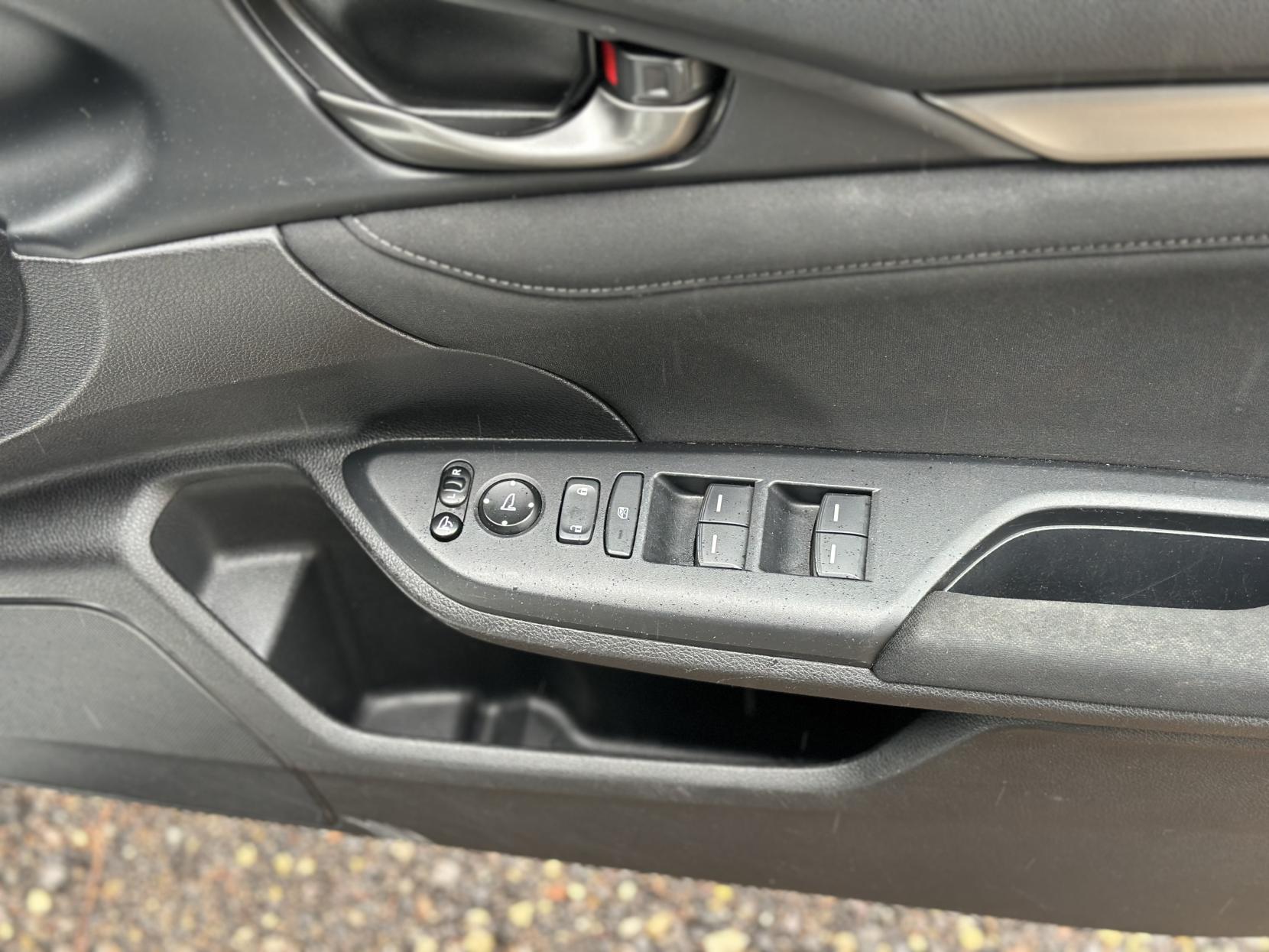 Honda Civic 1.0 VTEC Turbo SR Hatchback 5dr Petrol CVT Euro 6 (s/s) (129 ps)