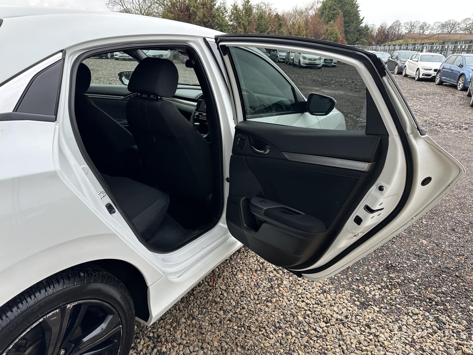 Honda Civic 1.0 VTEC Turbo SR Hatchback 5dr Petrol CVT Euro 6 (s/s) (129 ps)