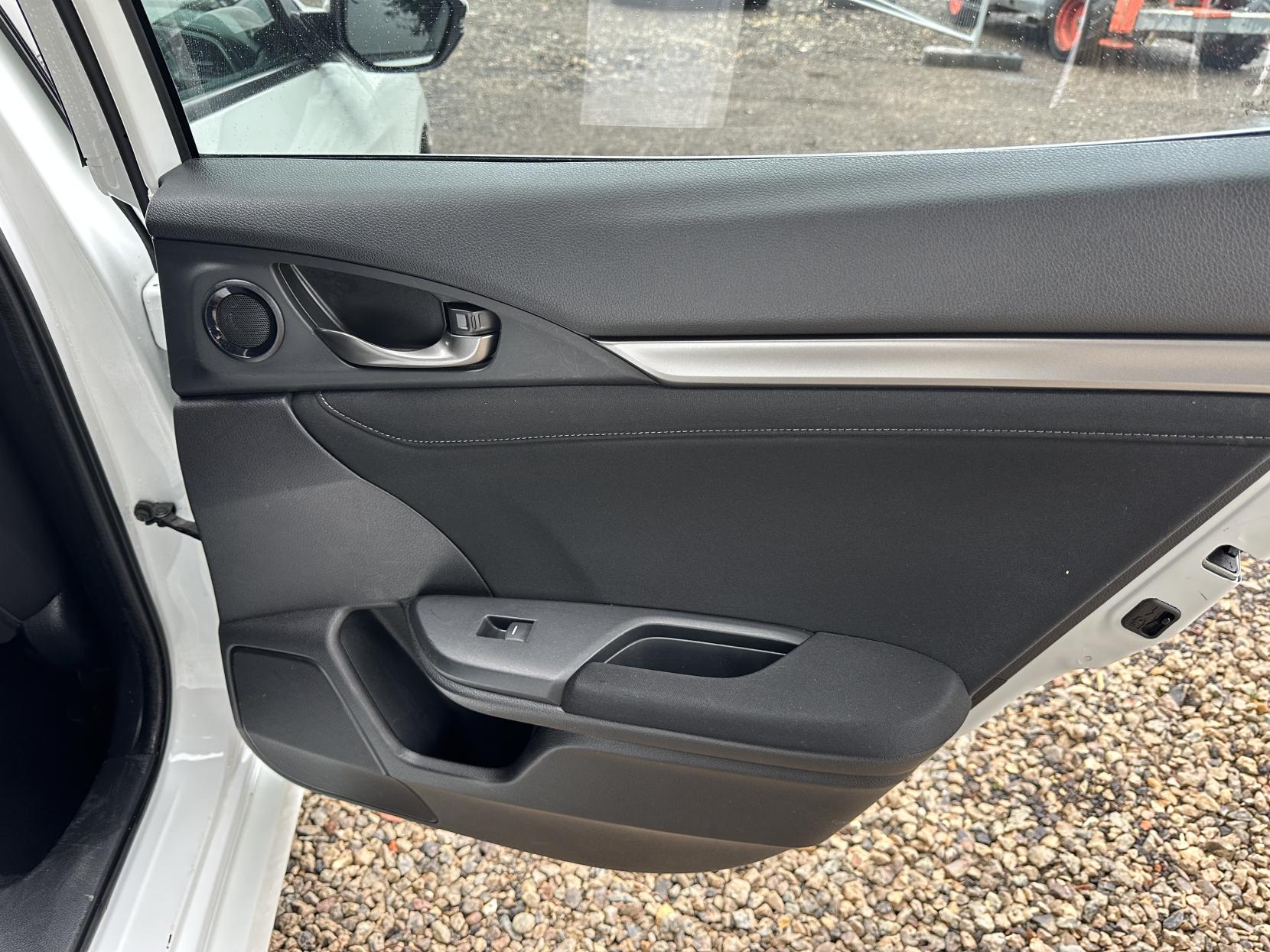 Honda Civic 1.0 VTEC Turbo SR Hatchback 5dr Petrol CVT Euro 6 (s/s) (129 ps)