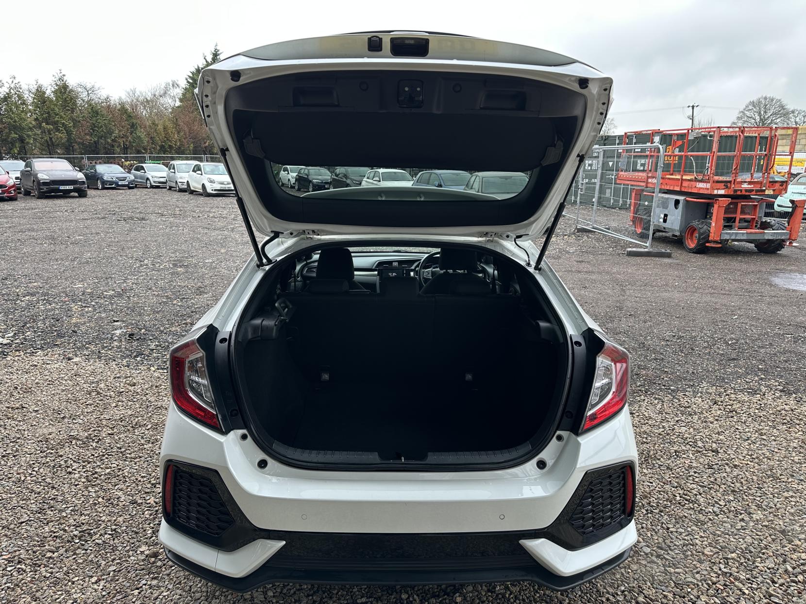 Honda Civic 1.0 VTEC Turbo SR Hatchback 5dr Petrol CVT Euro 6 (s/s) (129 ps)