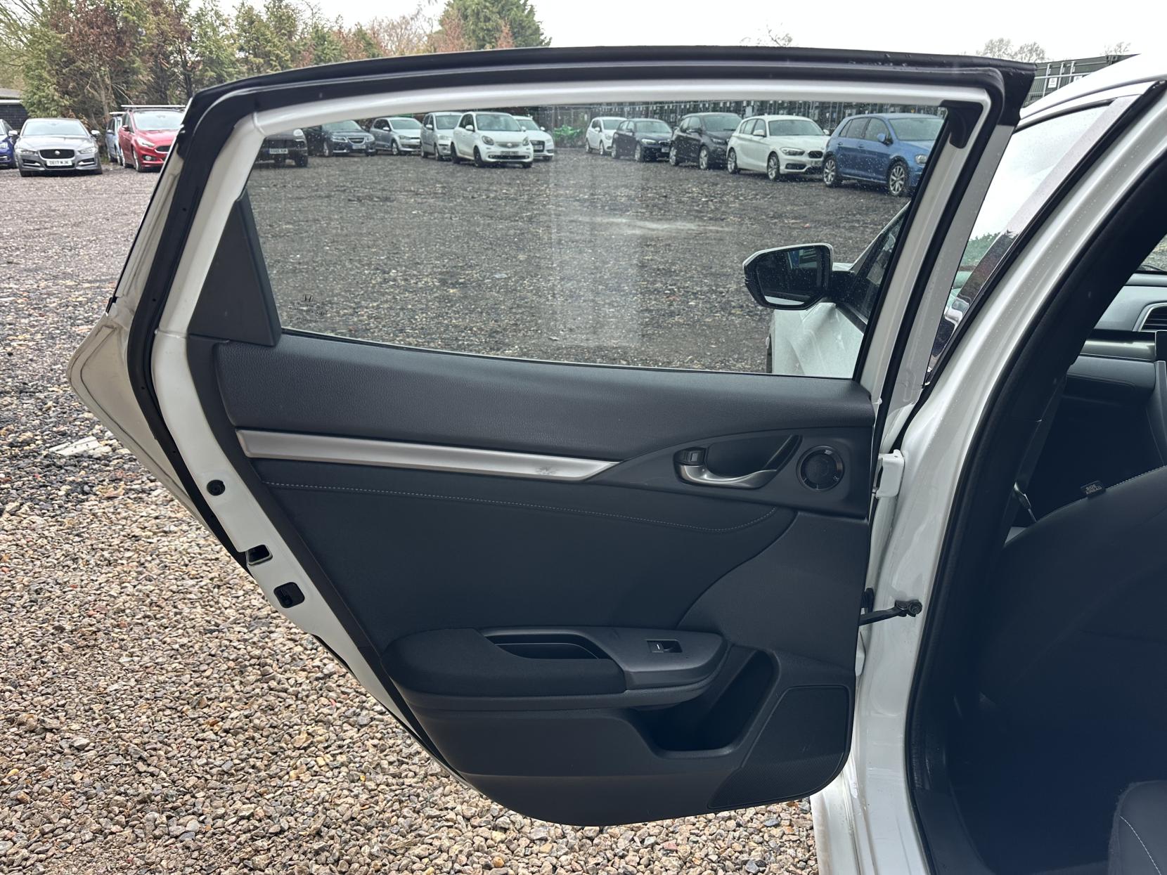 Honda Civic 1.0 VTEC Turbo SR Hatchback 5dr Petrol CVT Euro 6 (s/s) (129 ps)