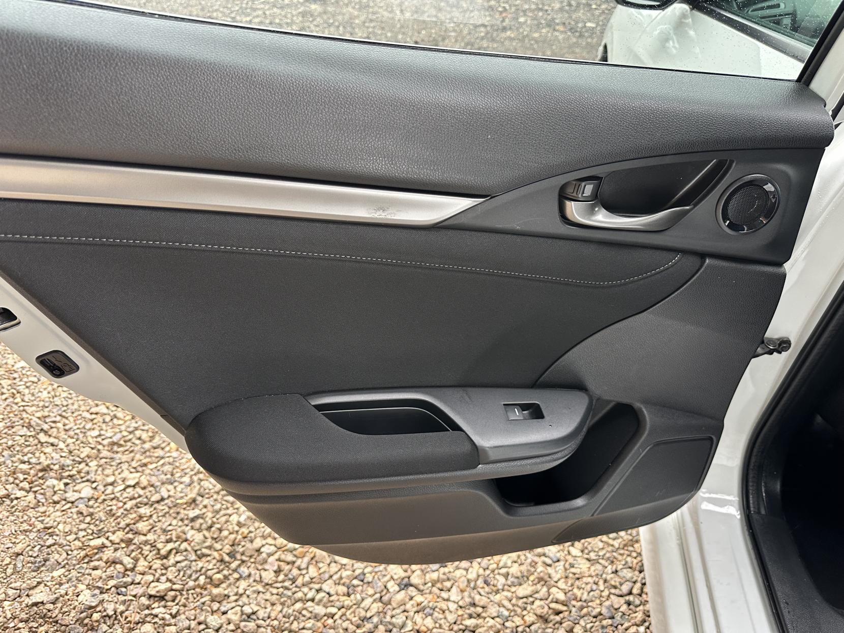 Honda Civic 1.0 VTEC Turbo SR Hatchback 5dr Petrol CVT Euro 6 (s/s) (129 ps)