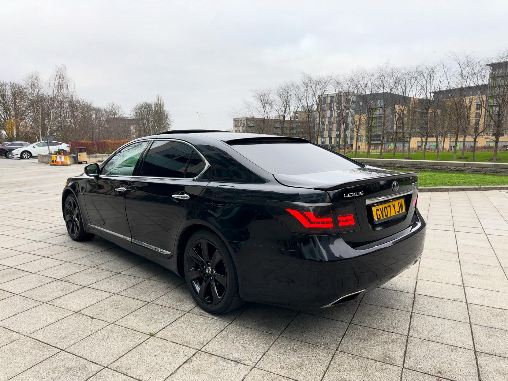 Lexus LS 5.0 600h V8 L RSR Saloon 4dr Petrol Hybrid CVT 4WD Euro 5 (s/s) (445 ps)