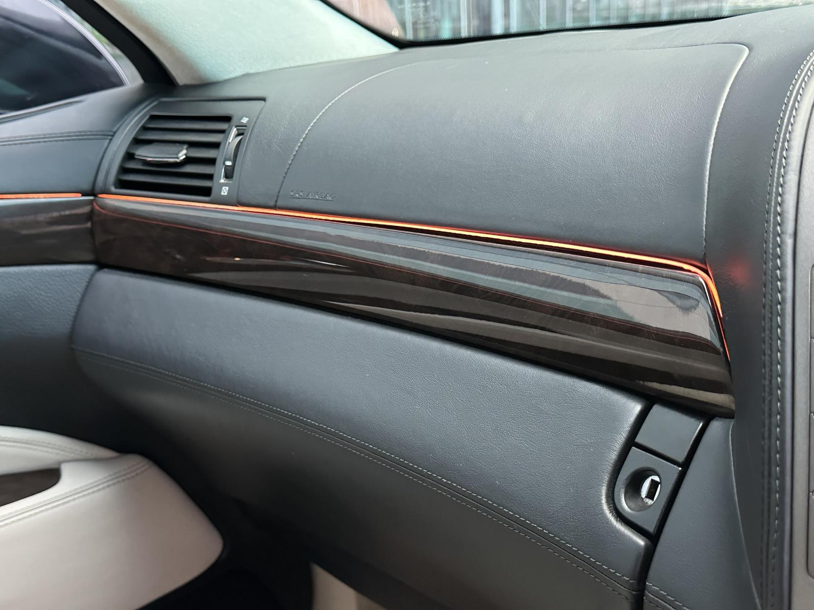 Lexus LS 5.0 600h V8 L RSR Saloon 4dr Petrol Hybrid CVT 4WD Euro 5 (s/s) (445 ps)