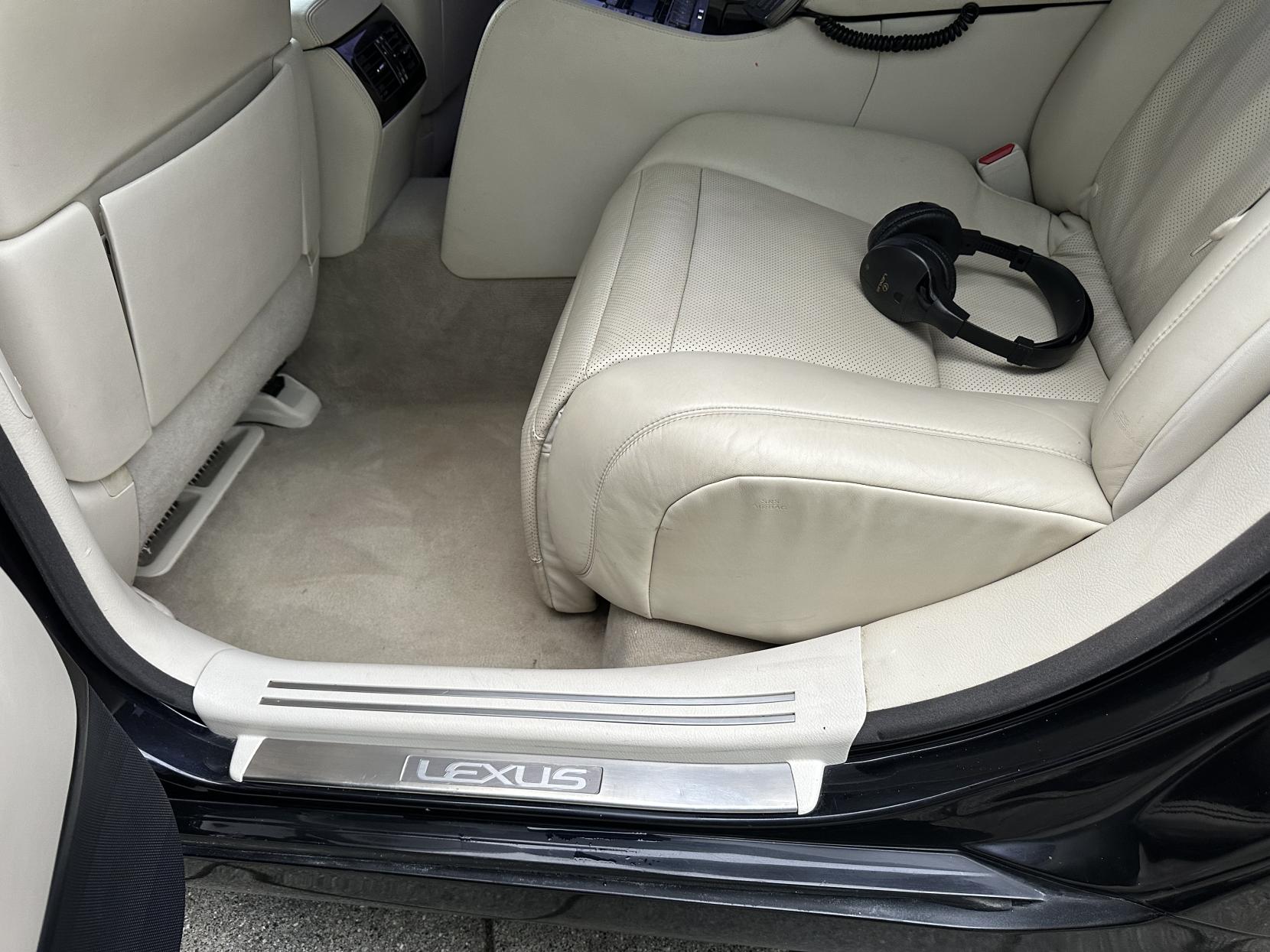 Lexus LS 5.0 600h V8 L RSR Saloon 4dr Petrol Hybrid CVT 4WD Euro 5 (s/s) (445 ps)