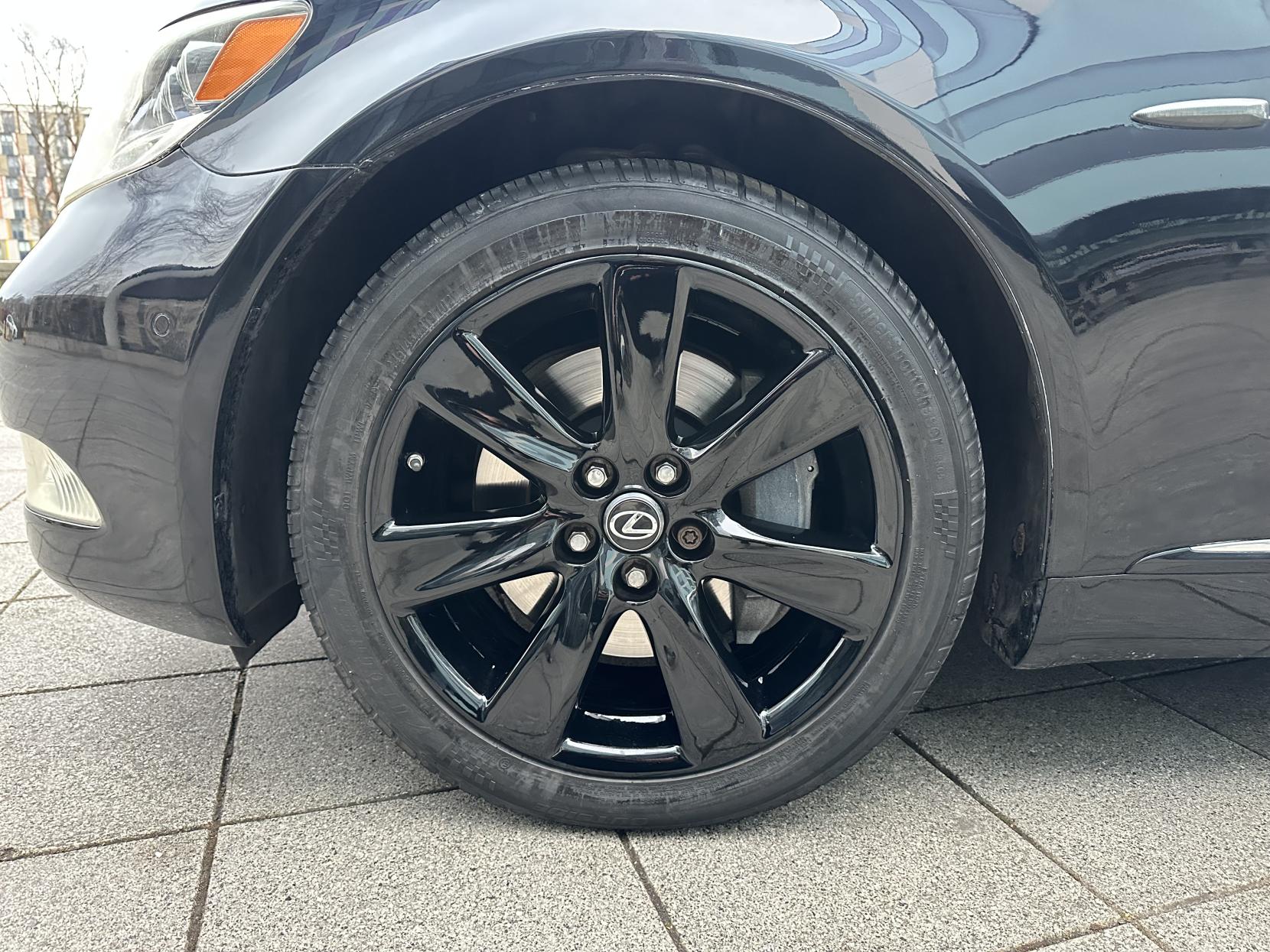 Lexus LS 5.0 600h V8 L RSR Saloon 4dr Petrol Hybrid CVT 4WD Euro 5 (s/s) (445 ps)