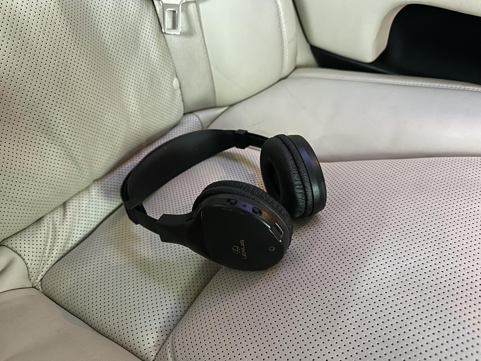 Lexus LS 5.0 600h V8 L RSR Saloon 4dr Petrol Hybrid CVT 4WD Euro 5 (s/s) (445 ps)